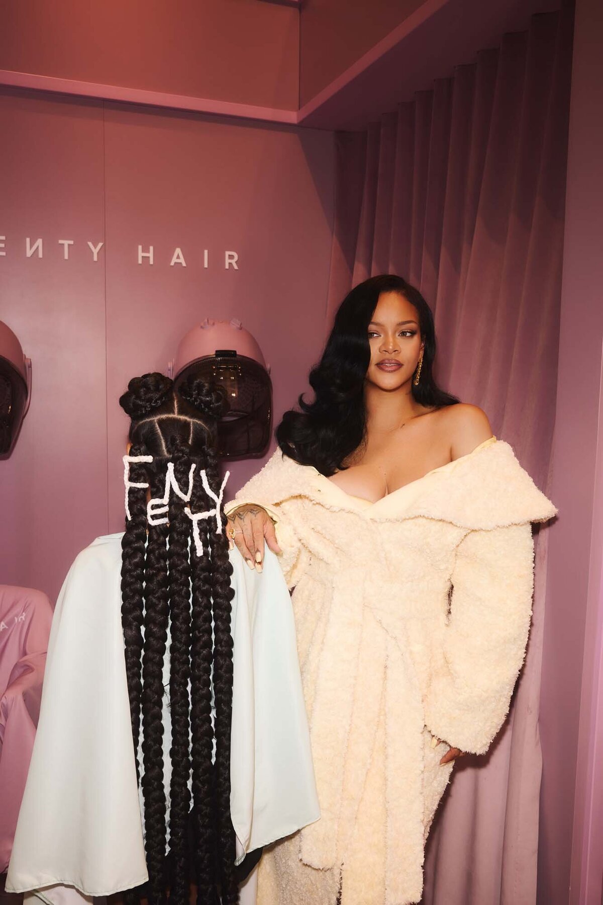 02.RIHANNA_Rebecca-Spencer_0716 3