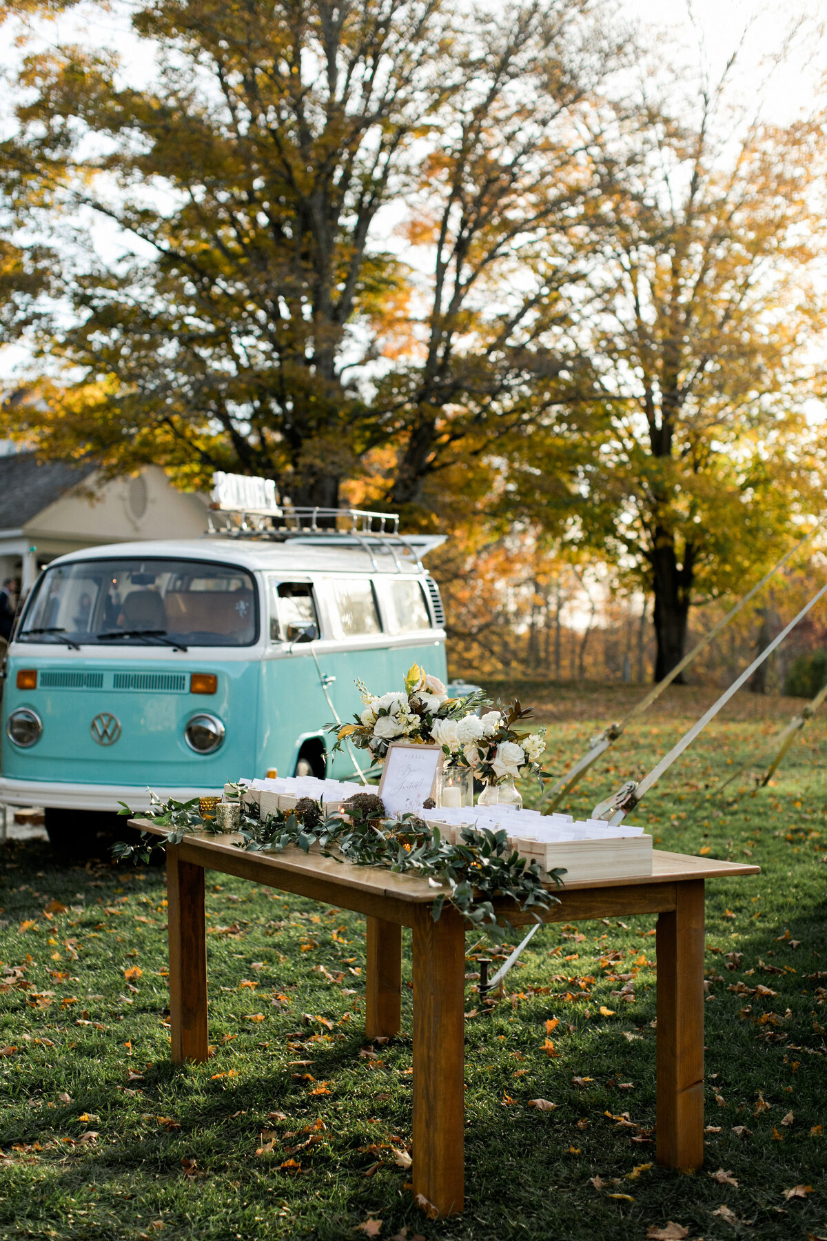 vintage-VW-photobooth-in-connecticut-sarah-brehant-events