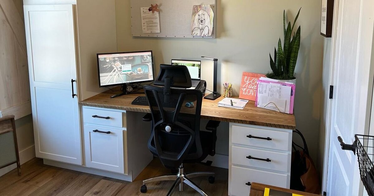 Bearded-Moose-Woodworking-Desk-Table-Top