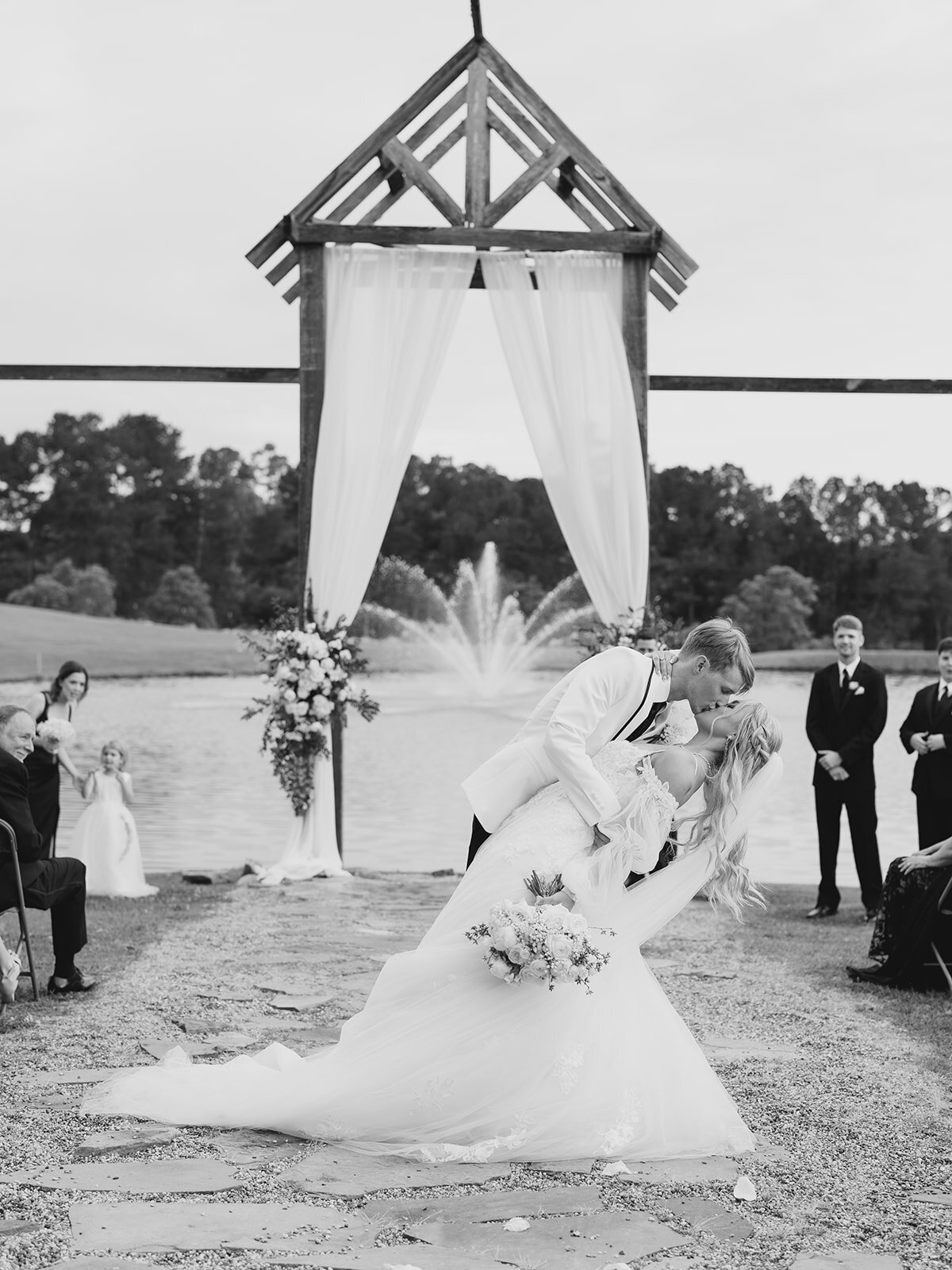 shea-gibson-mississippi-marriage-motherhood-photographer-thompson-wedding-625