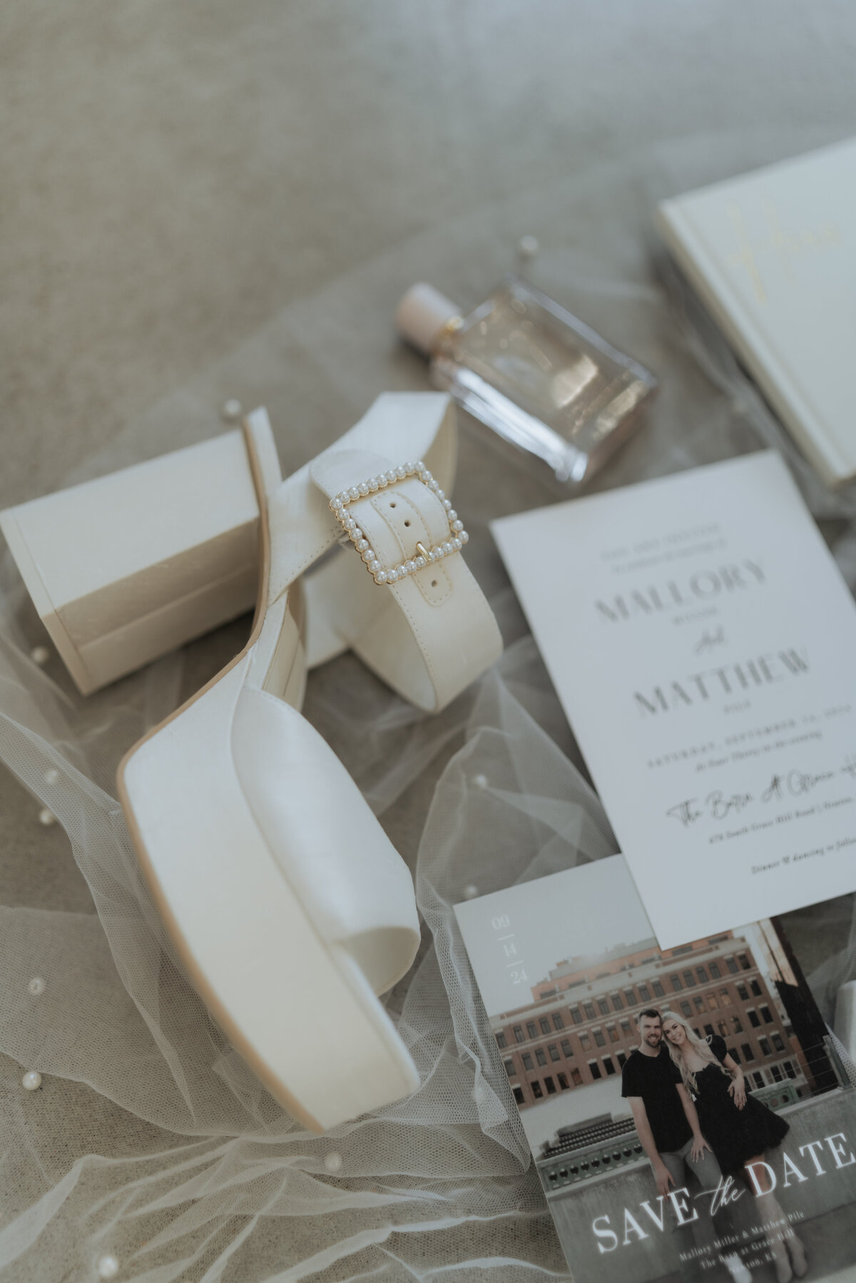 pile-wedding-11