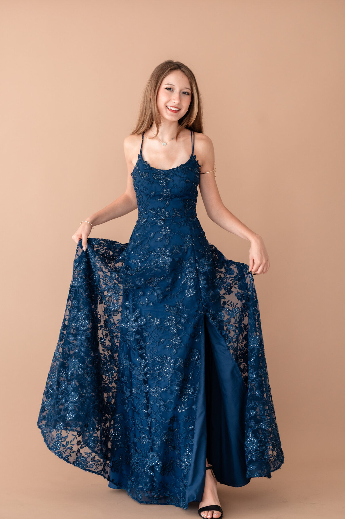 anastasia-senior-graduation-photoshoot-jax-mini-studio-jacksonville