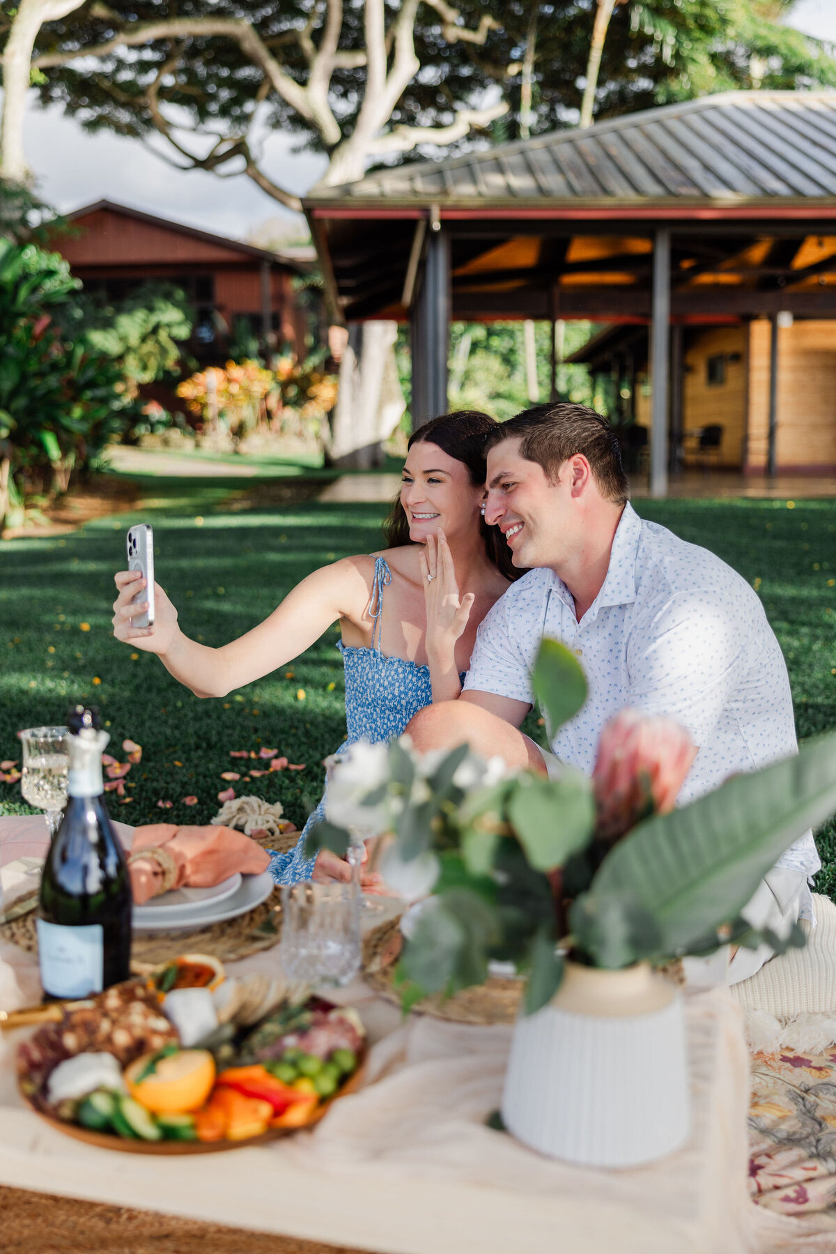 Hawaii-Engagement-Photos-Holualoa-Inn (53)