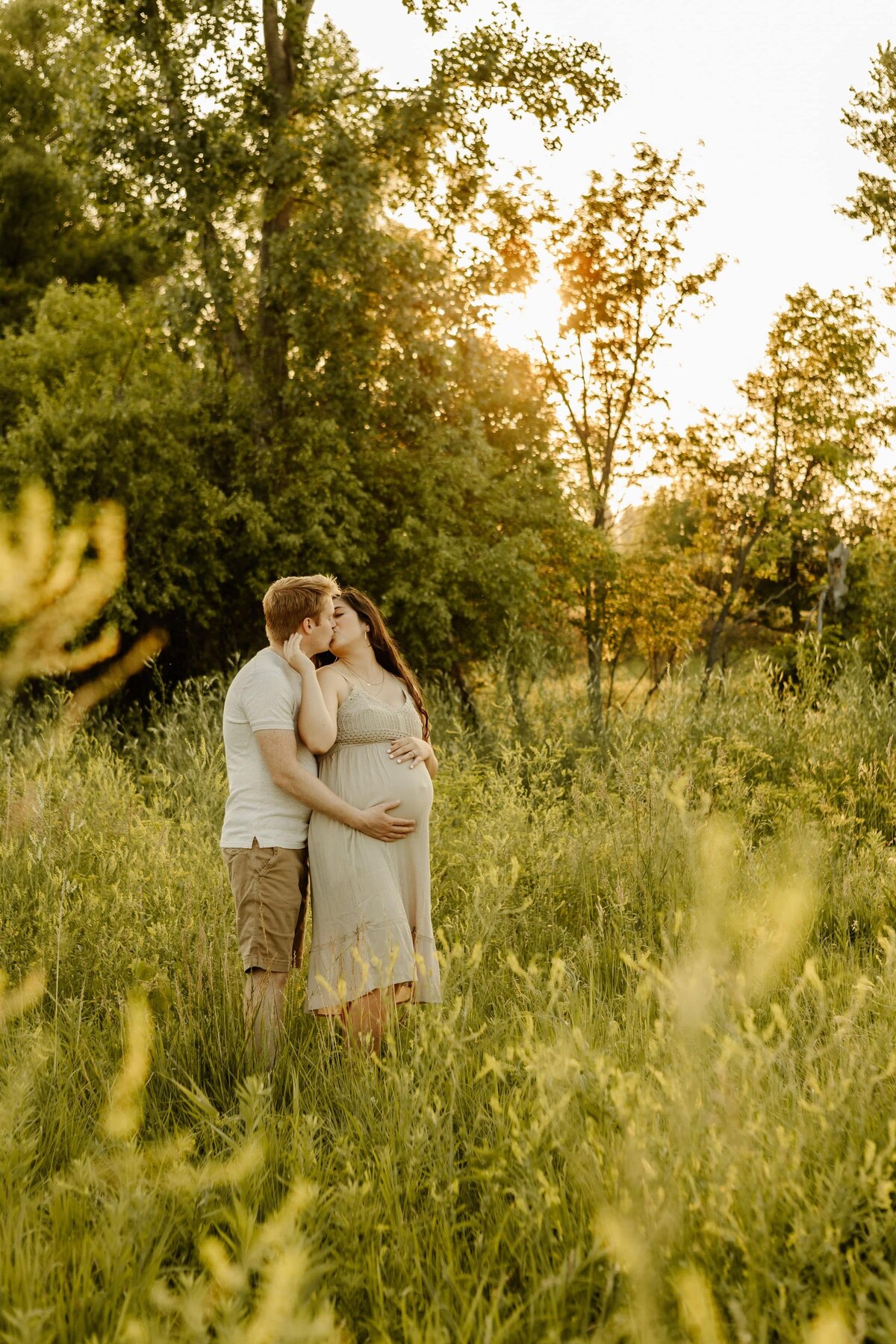 maternity-session-open-field-18