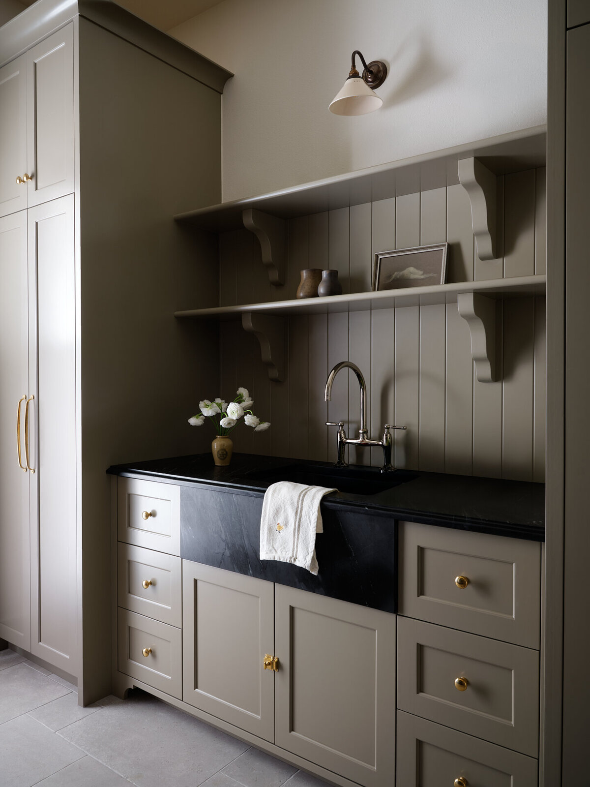 house-franc-hillside-hideaway-bathroom-remodel-renovation-jamie-sigler-home-laundry-room-mudroom-mushroom-soapstone-countertops-sink-vintage-inspired-historic-moody-interiors-austin-texas