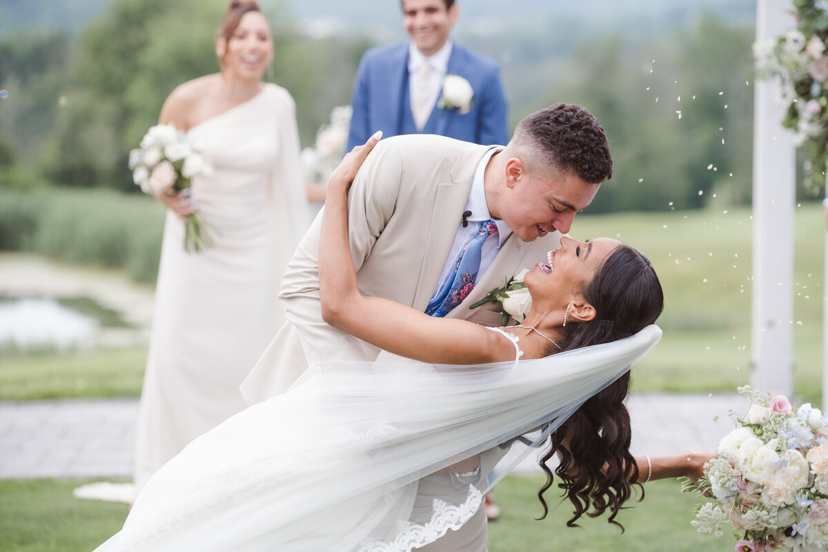 the-dip-for-wedding-couple