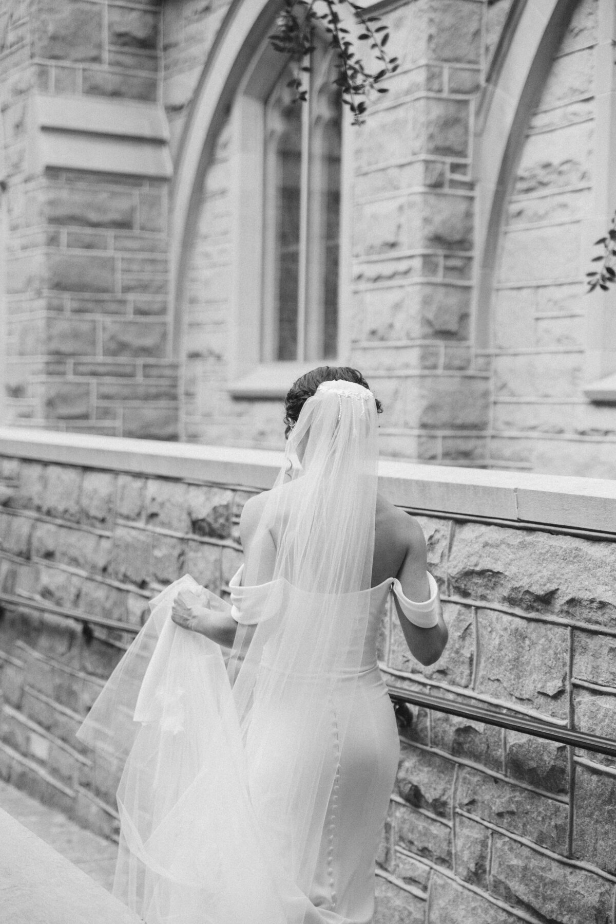 documentary based wedding photographer kattie jackson 