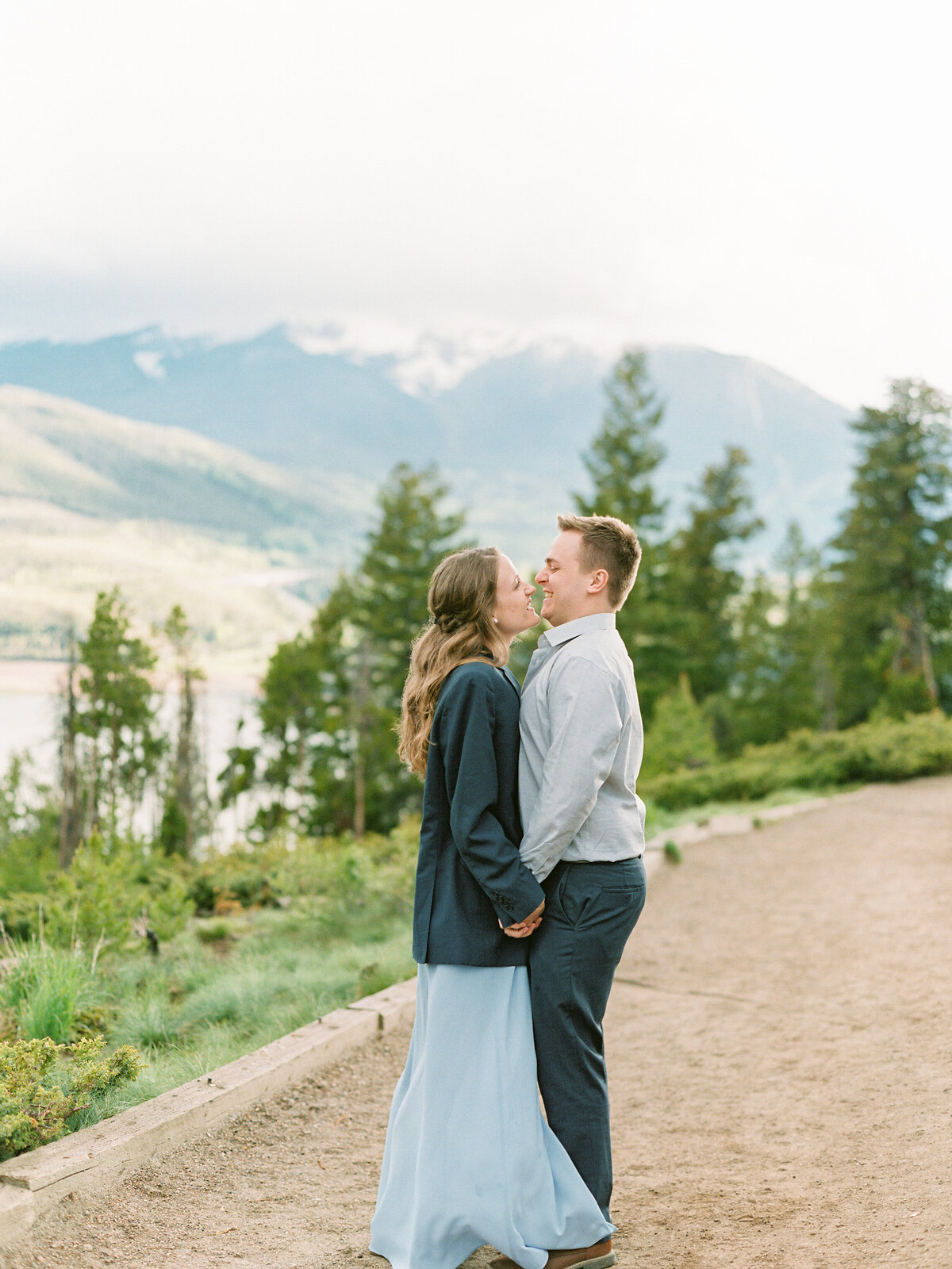 denver-wedding-photographer-denver-engagement-session-breckenridge-wedding-mackenzie-reiter-photography-19