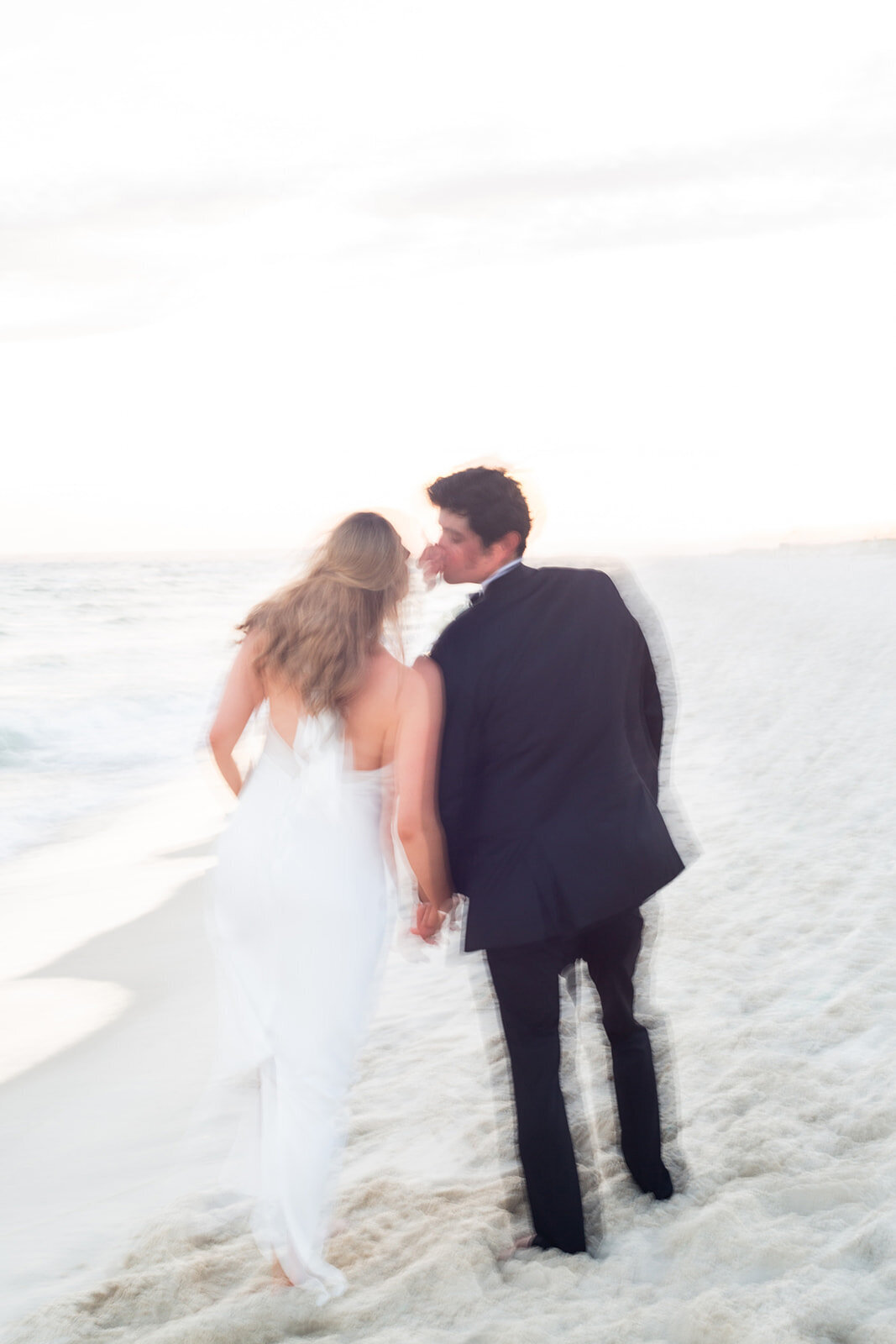 Destination-Wedding-Beach-Kiser-Images65