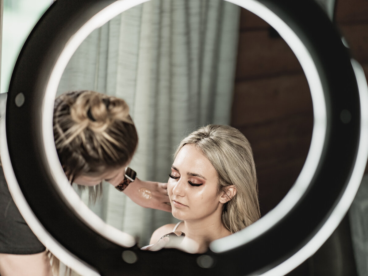 Original photo of a getting ready of the bride in San Francisco