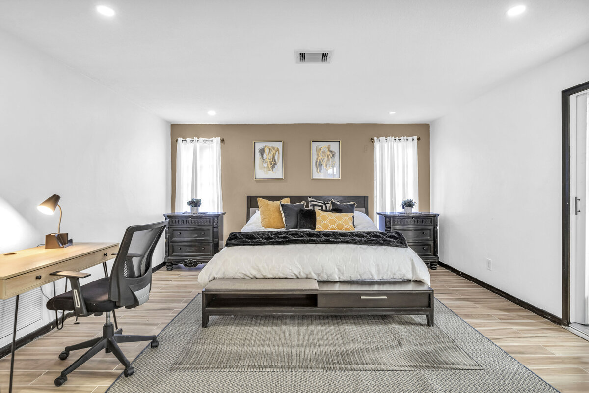 Bedroom 1 (2)