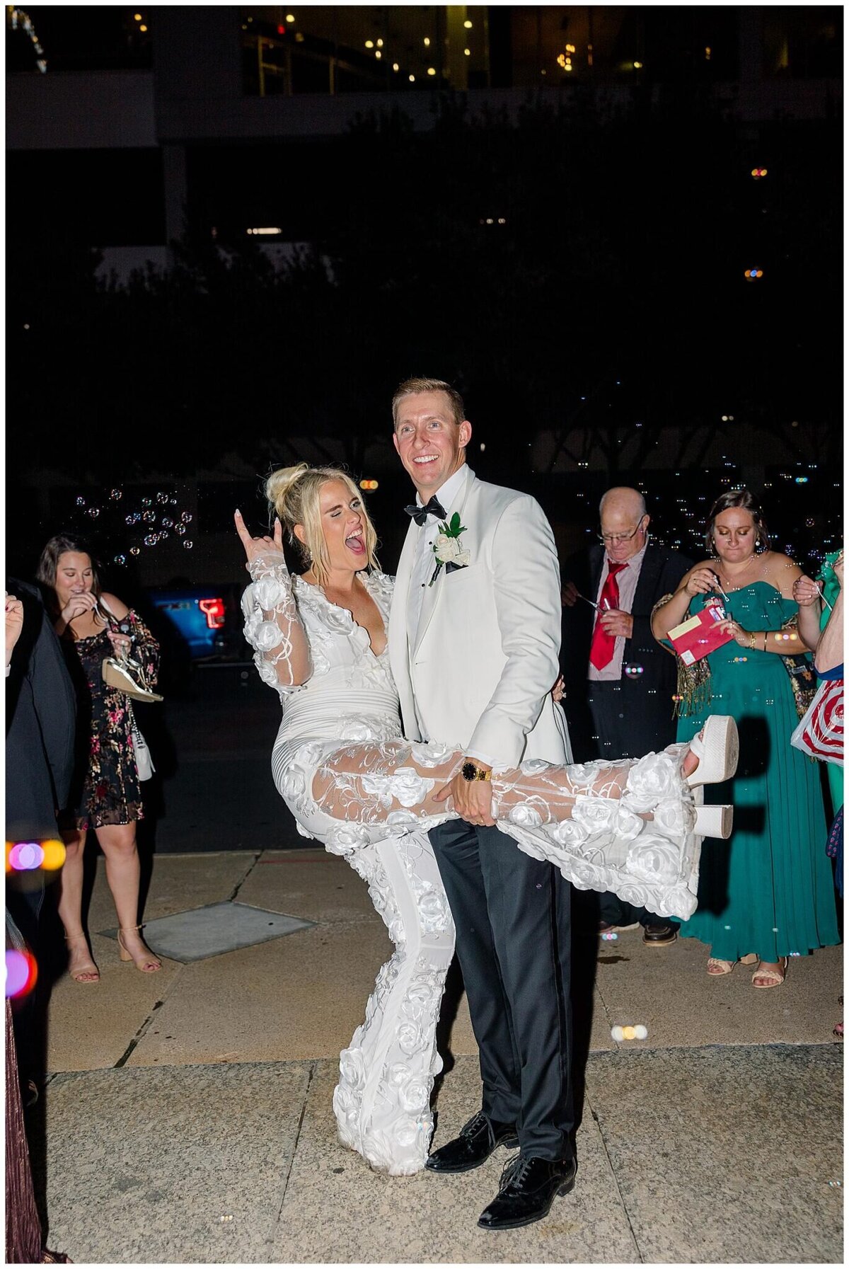 Julie-and-Erics-Magical-Wedding-at-Marie-Gabrielle_3625-1371x2048