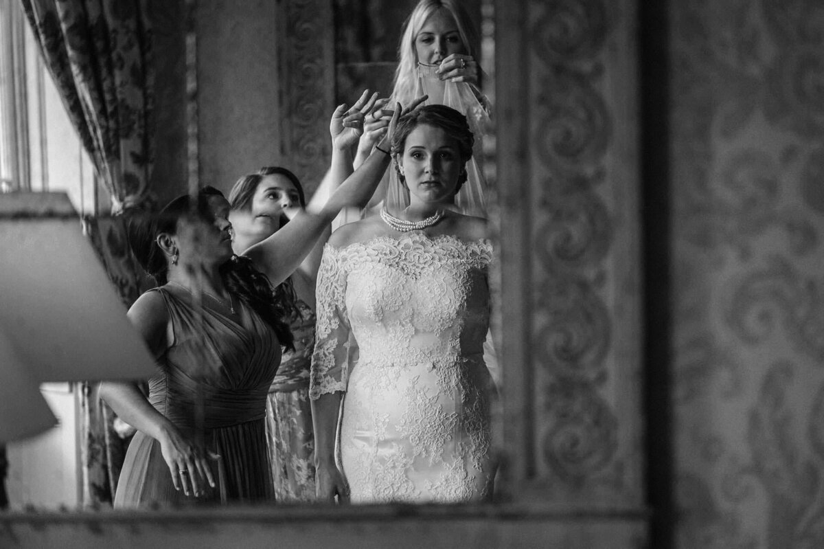 26 bride-in-the-galways-wedding-mirror
