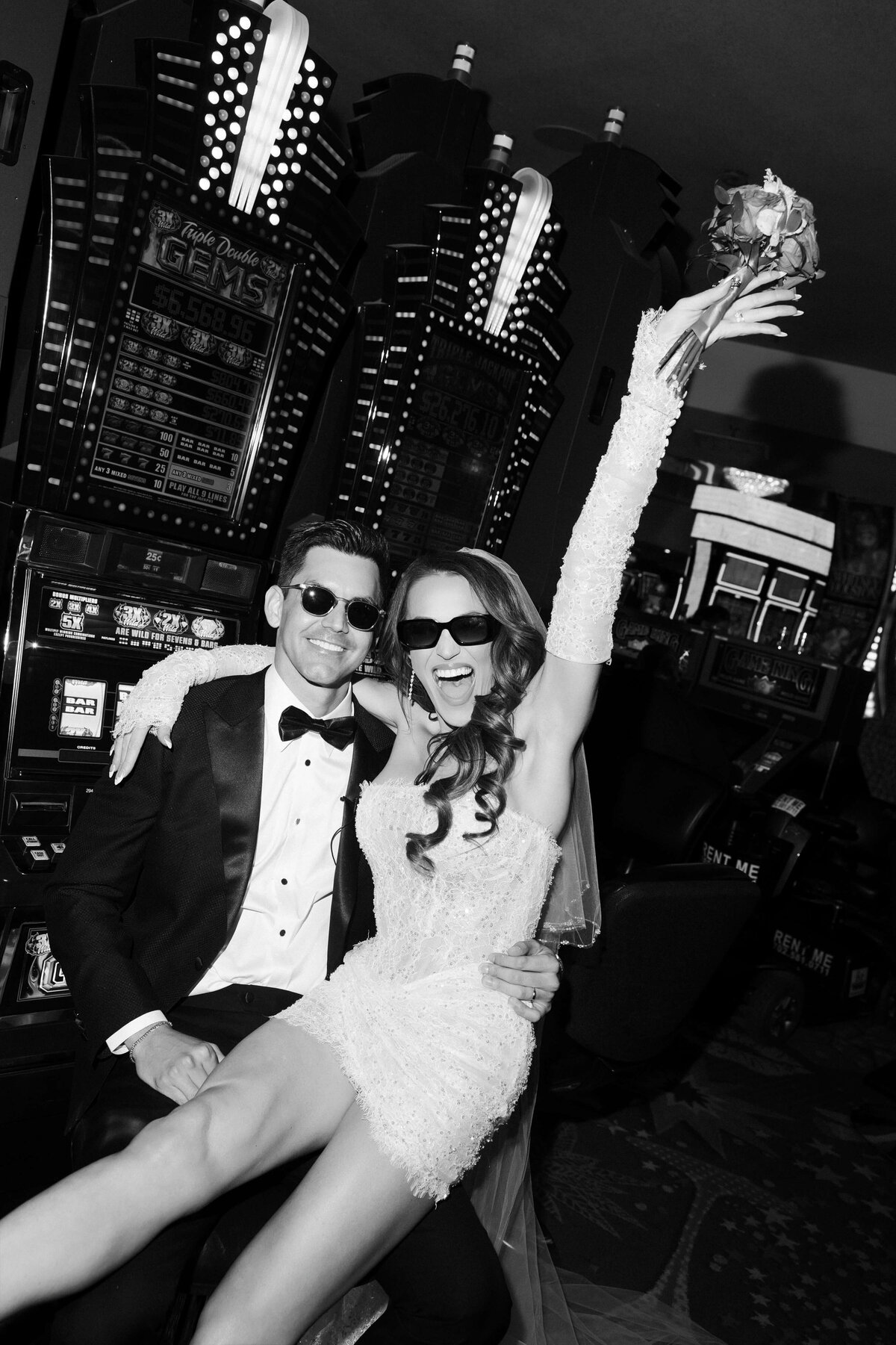 95_riskyexposure_las-vegas-elopement-photography