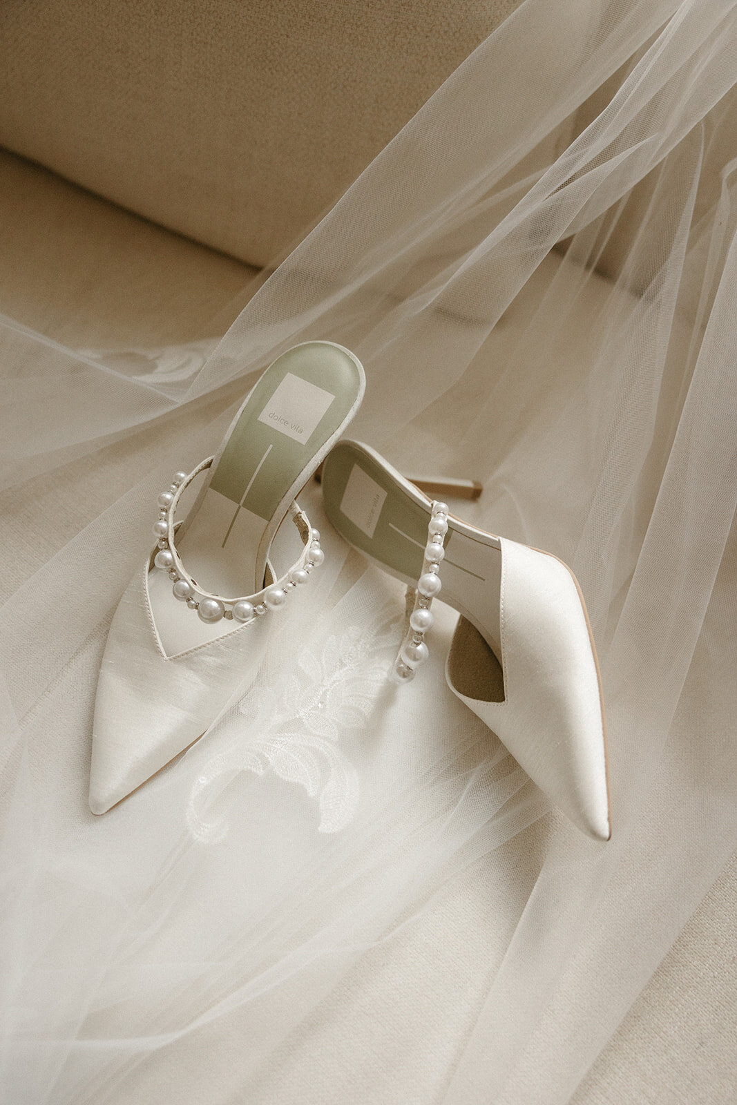 Stephanie & James _ Modern Elegant Sparrow Lane Wedding -014