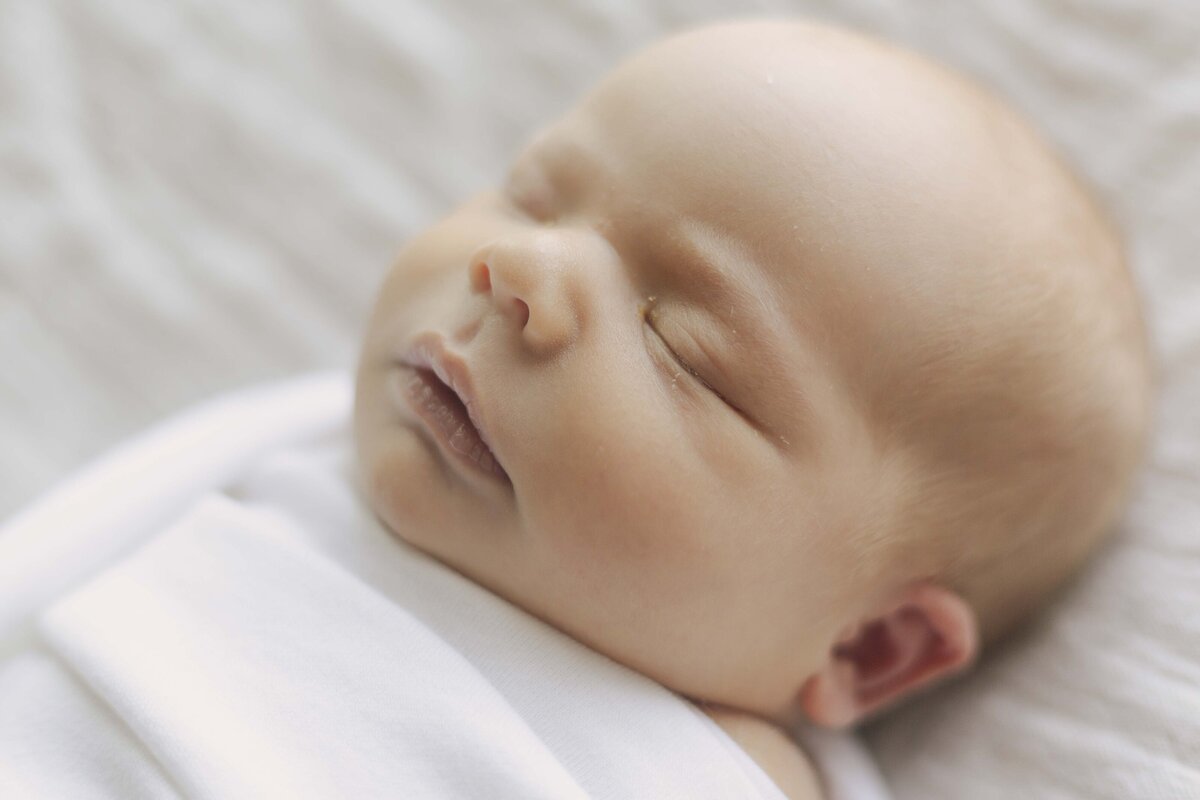 8U2A7249-newborn-photography-omaha