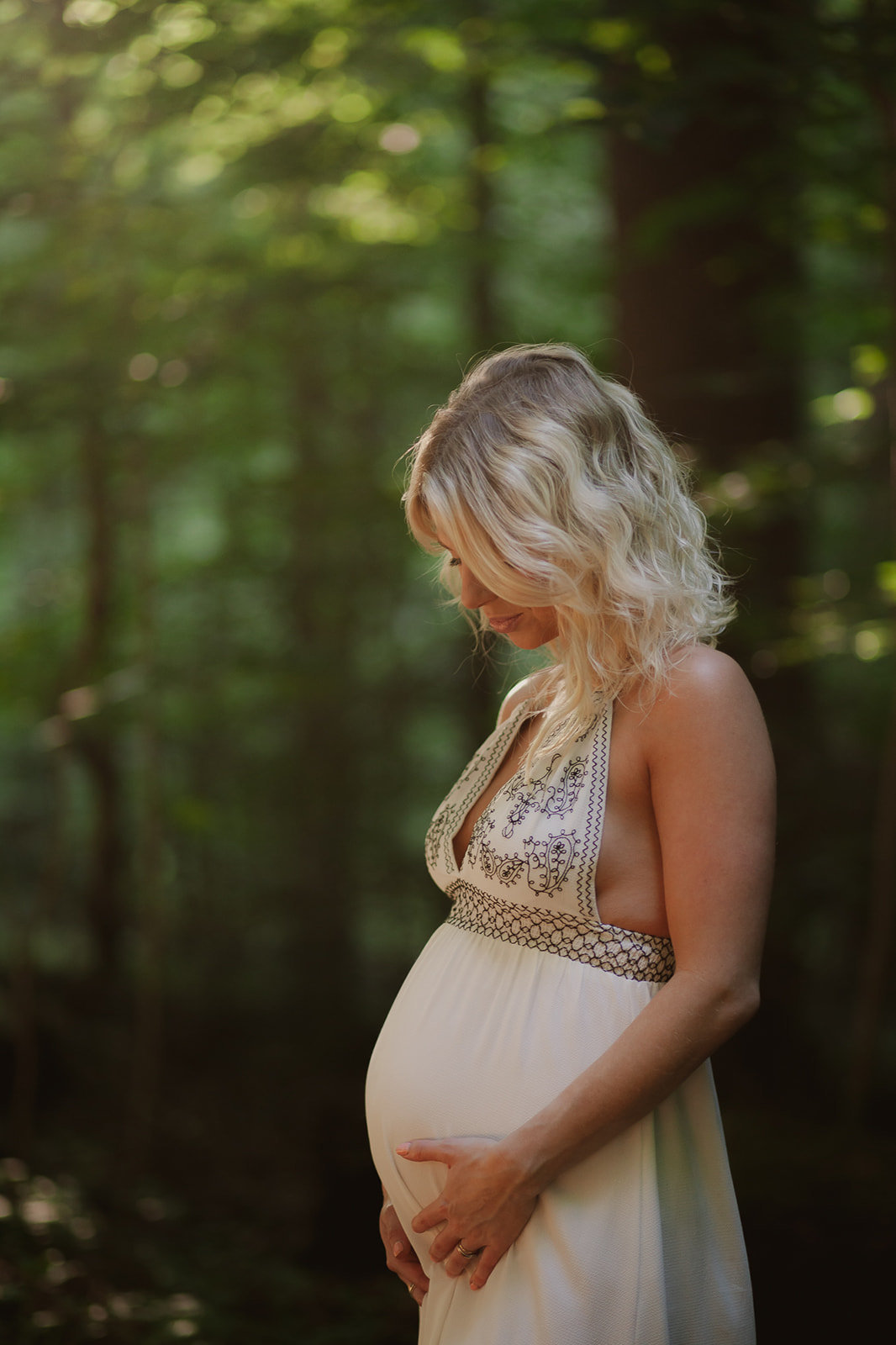 1_Maryland-Summer-Boho-White-Dress-Maternity-Couple-Woods