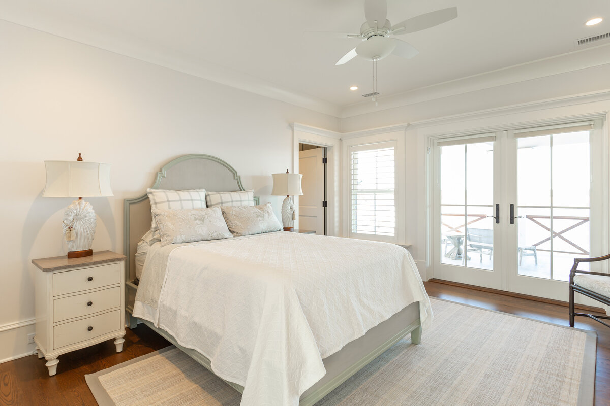 Charleston_Interiors_Romantic_Bedroom_©CaitlinAntjeLLC-1