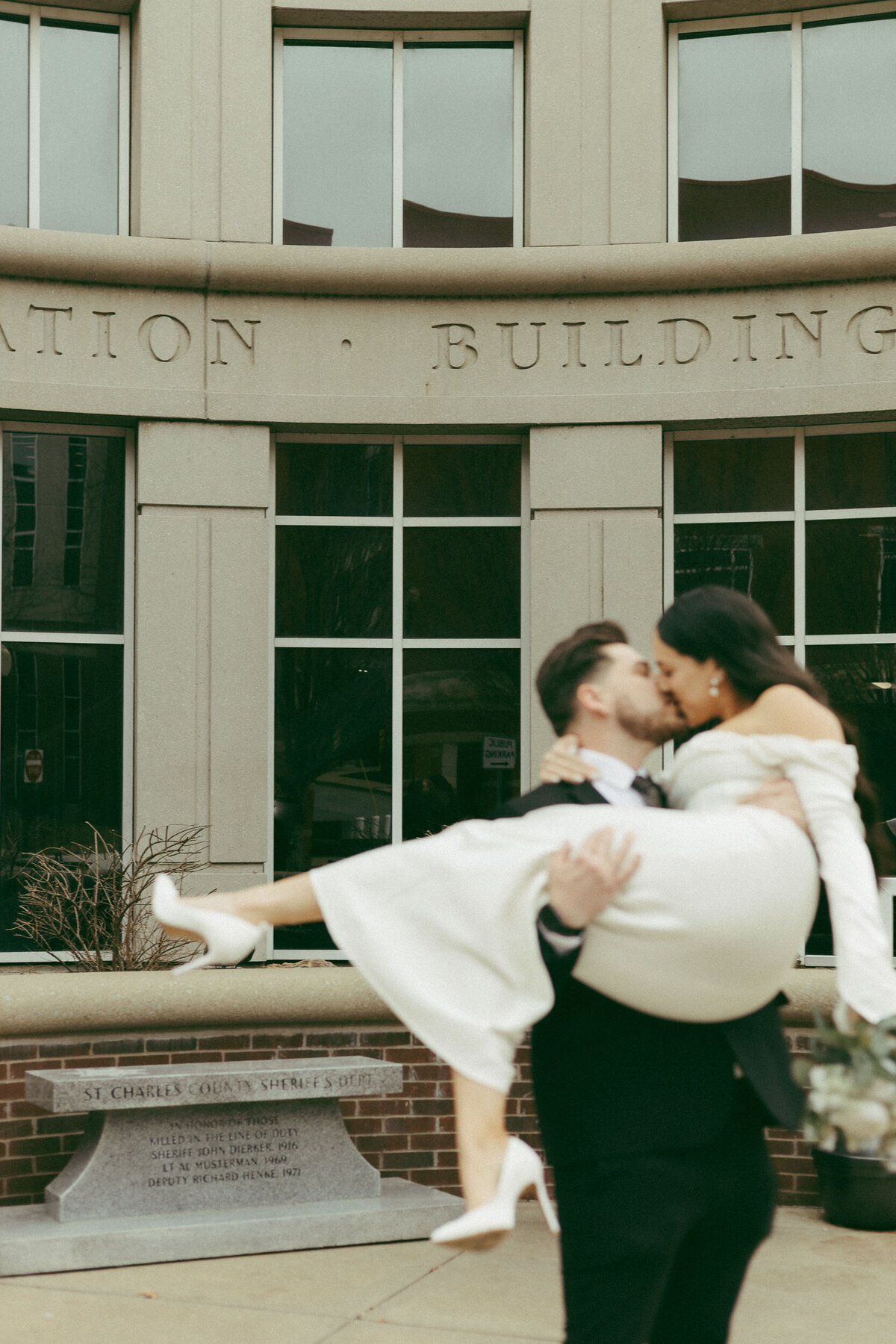 Intimate City Hall Elopement - Stacey Vandas Photography 37