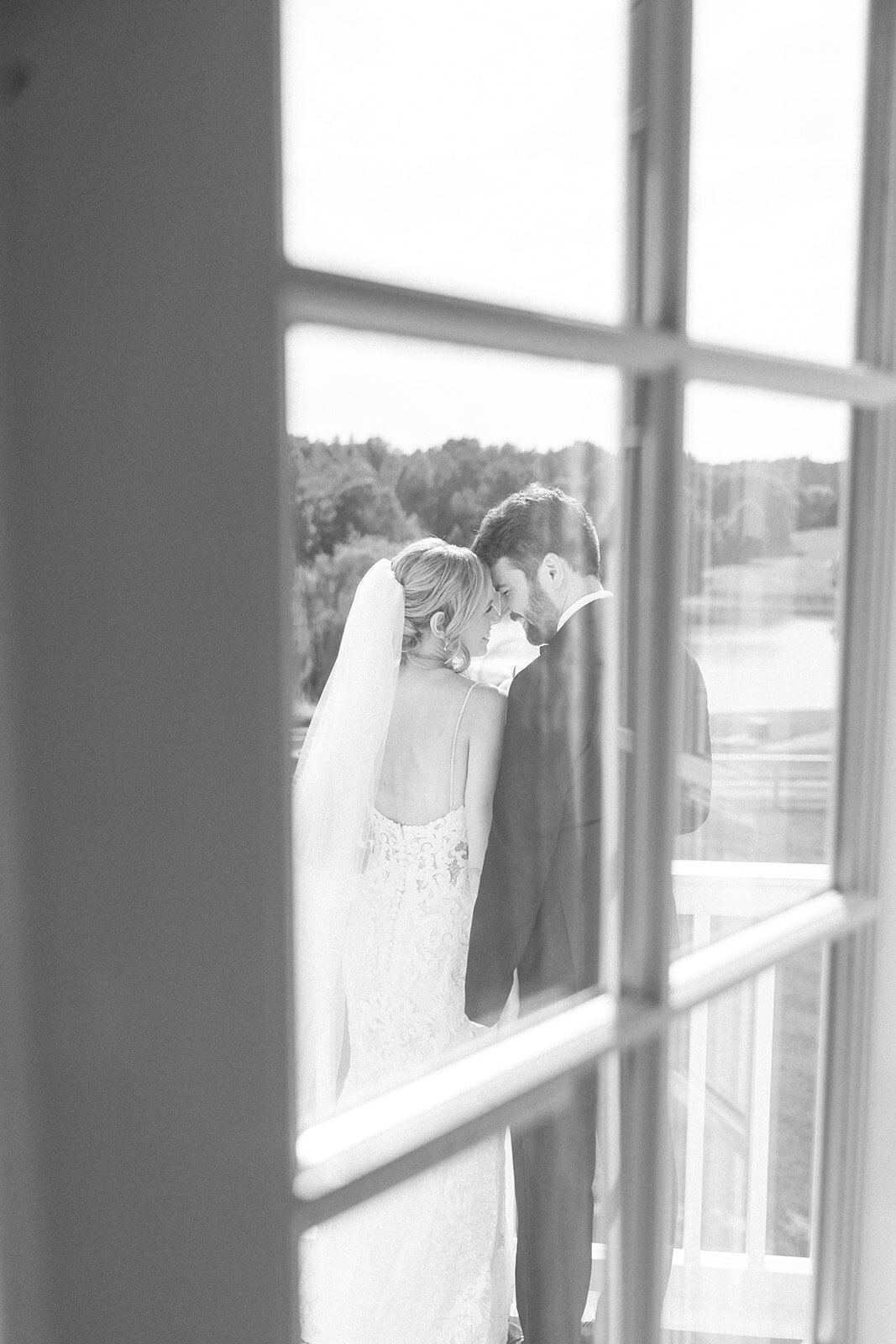 Nicole&ScottWedding_Portraits-320