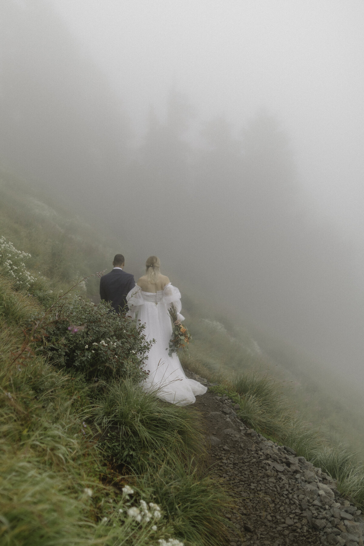 Washington Elopement Photographer-12