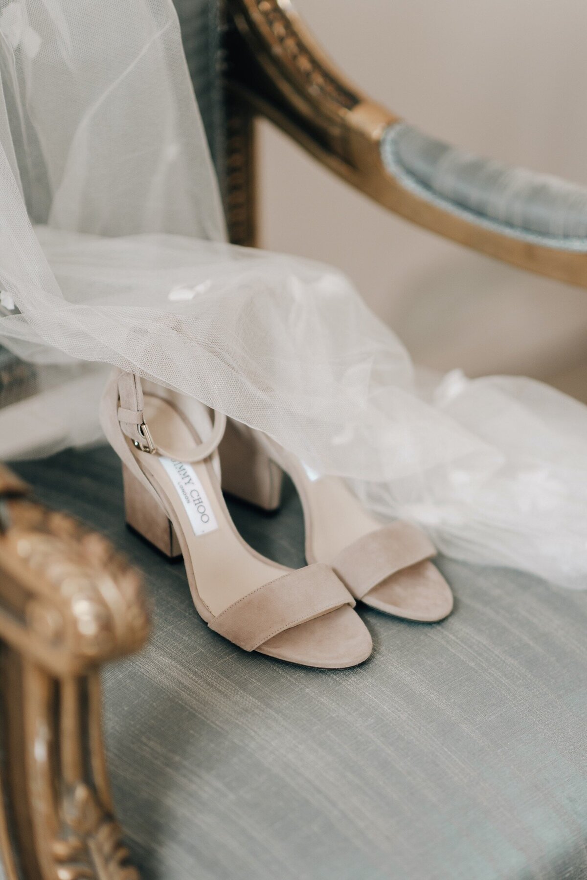 005_Flora_And_Grace_Europe_Destination_Wedding_Photographer-507_Elegant and whimsical destination wedding in Europe captured by editorial wedding photographer Flora and Grace.
