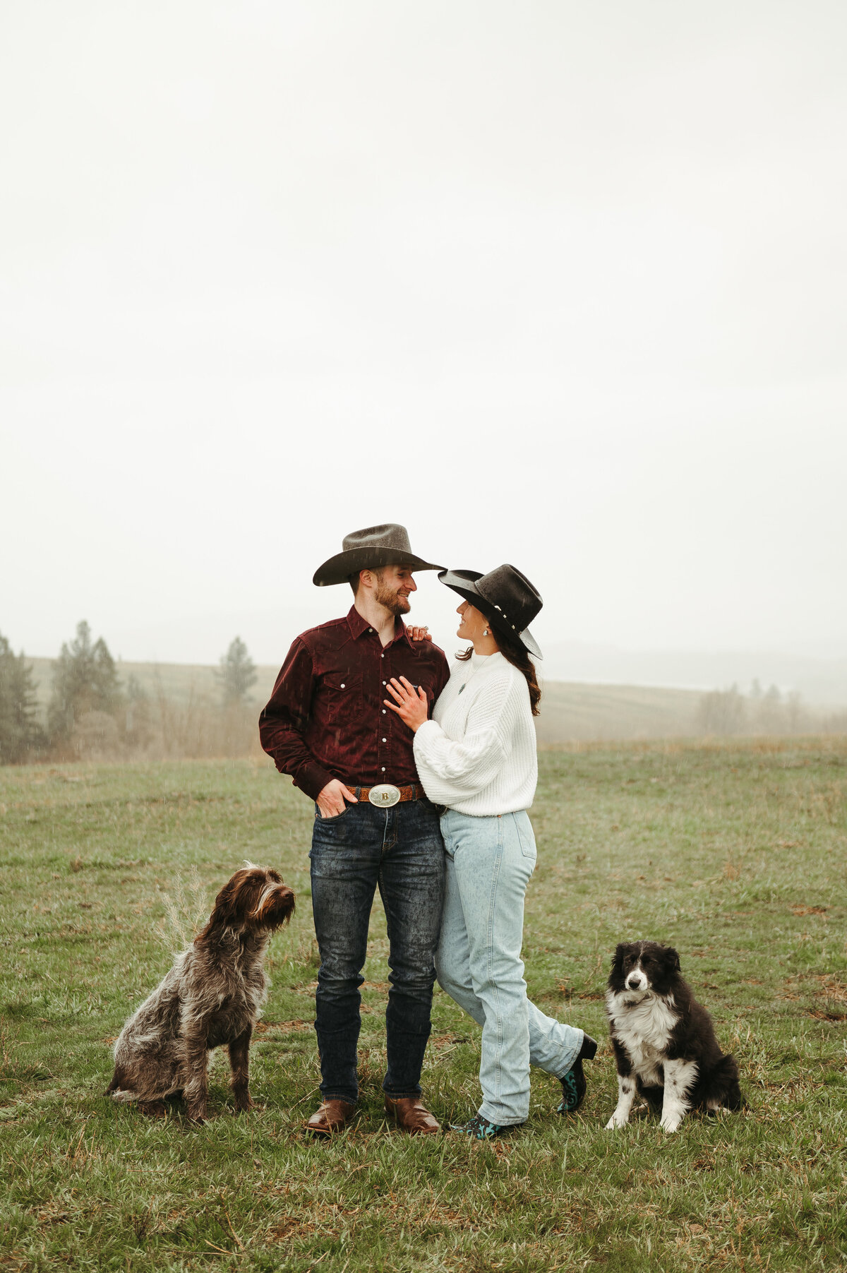 presley-gray-photo-montana-western-style-engagement-3715
