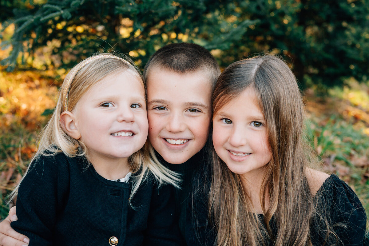Christmas Tree Farm Mini Sessions | Connecticut Family Photographer-10