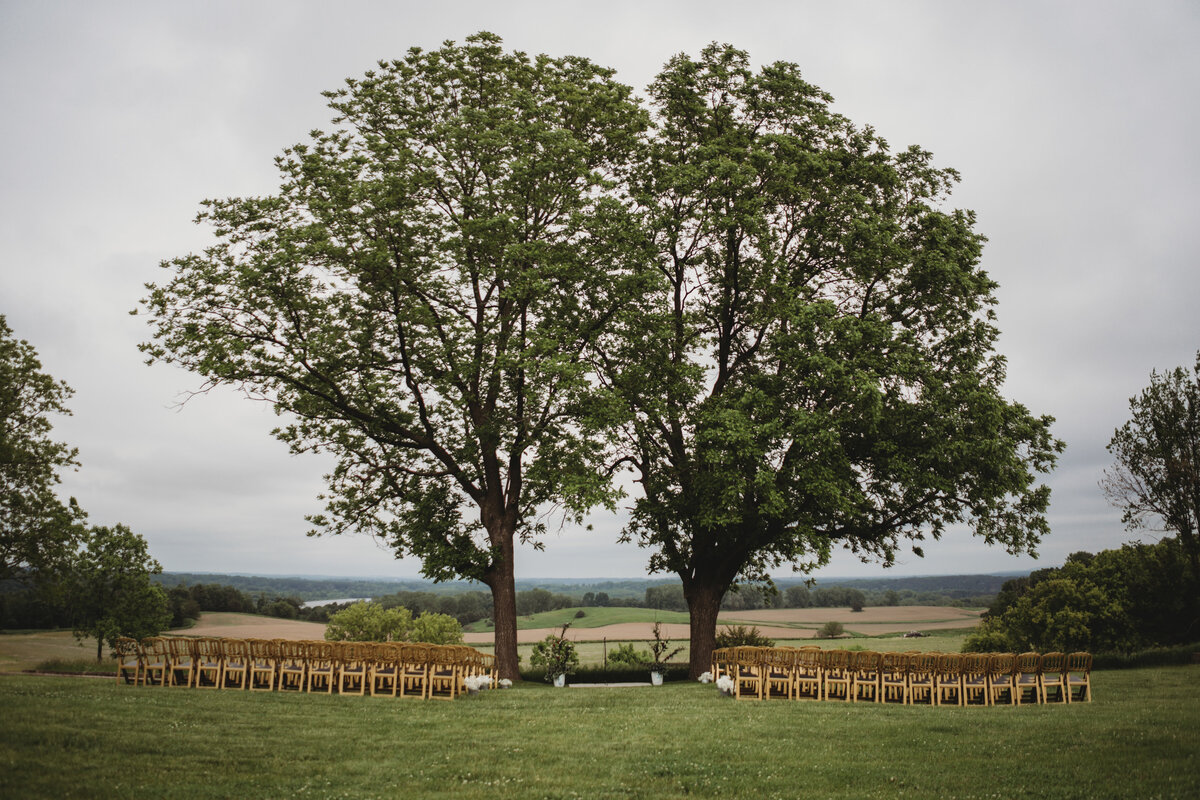 Vennebu Hill in wisconsin dells wedding