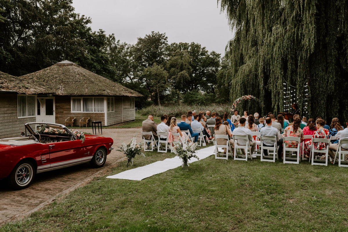 Trouwfotograaf in Zeeland. De leukste trouwlocaties in Zeeland vind je in deze blog. Door everatilroefotografie, trouwfotograaf in Middelburg,Zeeland