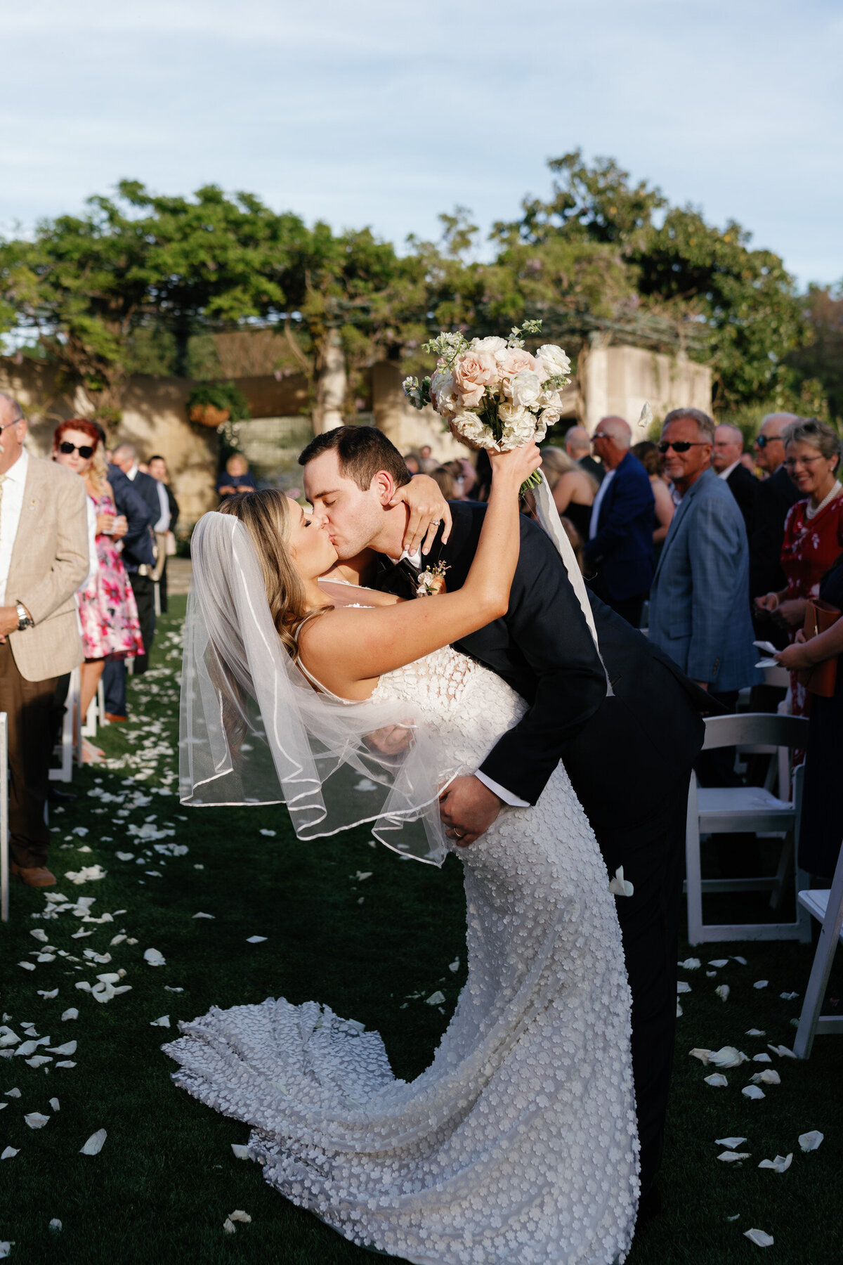 the-dallas-arboretum-wedding-103