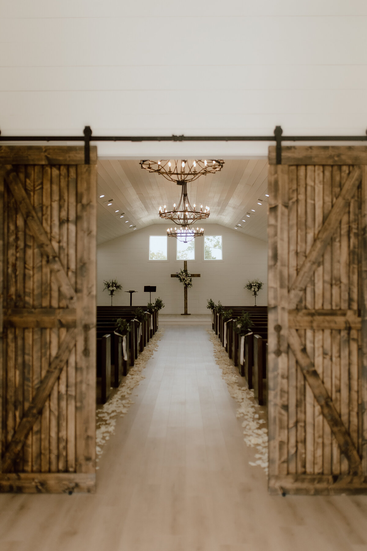 Natural, emotional moments from a wedding at Hummingbird Hill in College Station.