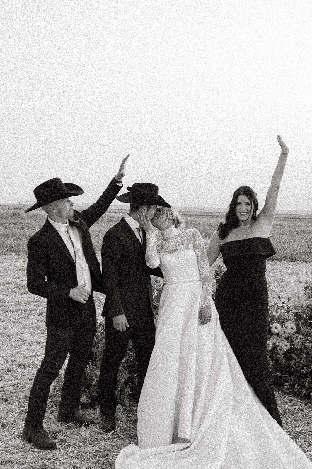 presley-gray-photo-Deerlodge-rustic-western-Montana-wedding-5795