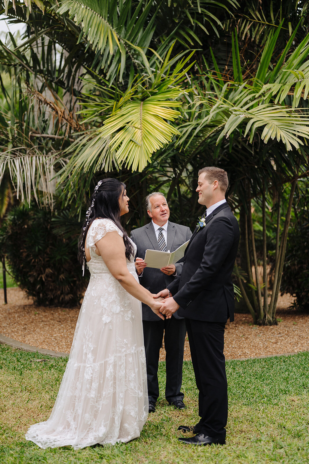 mcneile-photo-elope-tampa-chantilly-chic-celebrations-gizella-kopsick-park-6