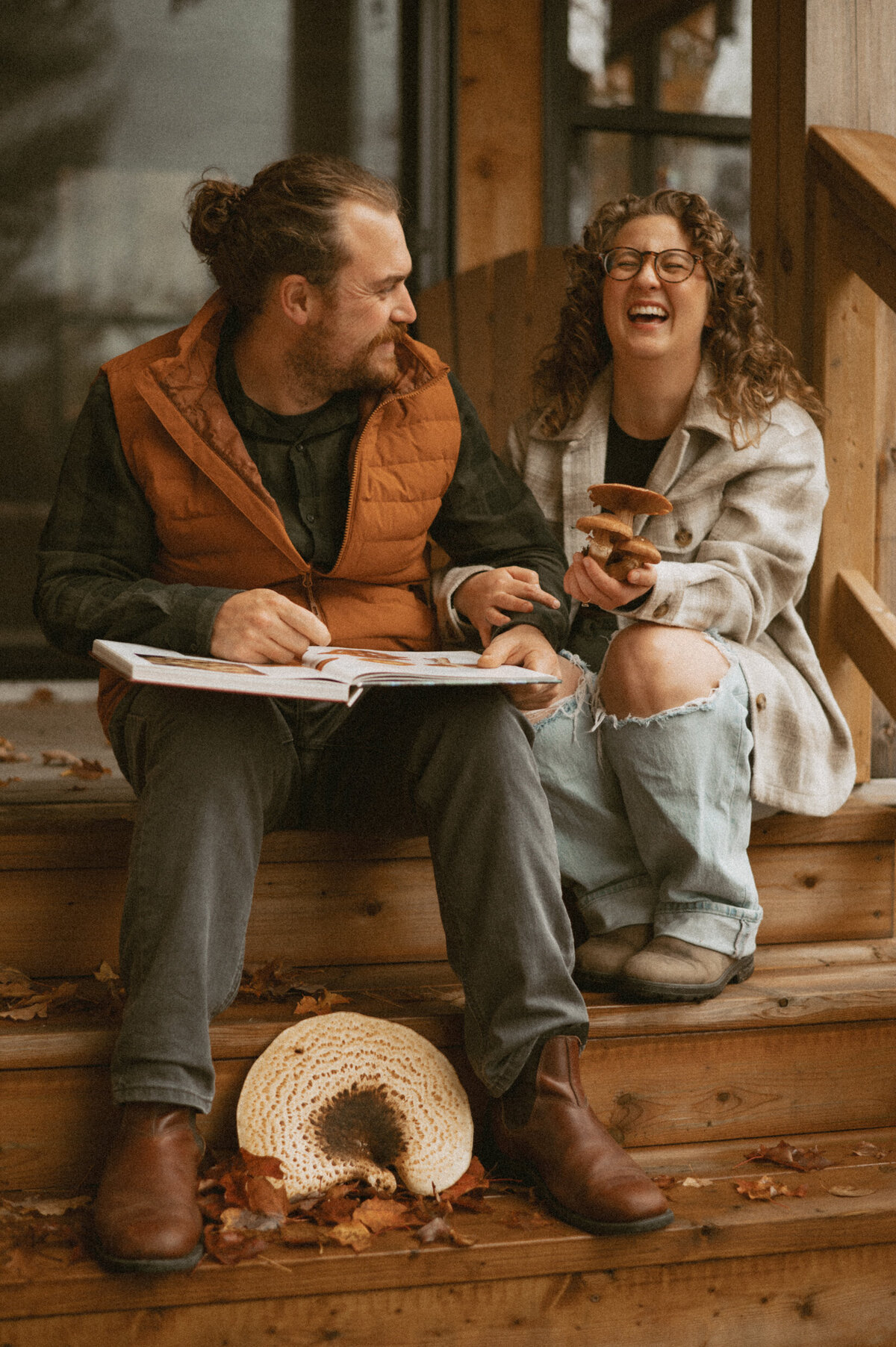 AllieJenningsPhoto-LauraJordan-Engagement-cottage-lake-muskoka-georgian-bay-wedding-photographer-51