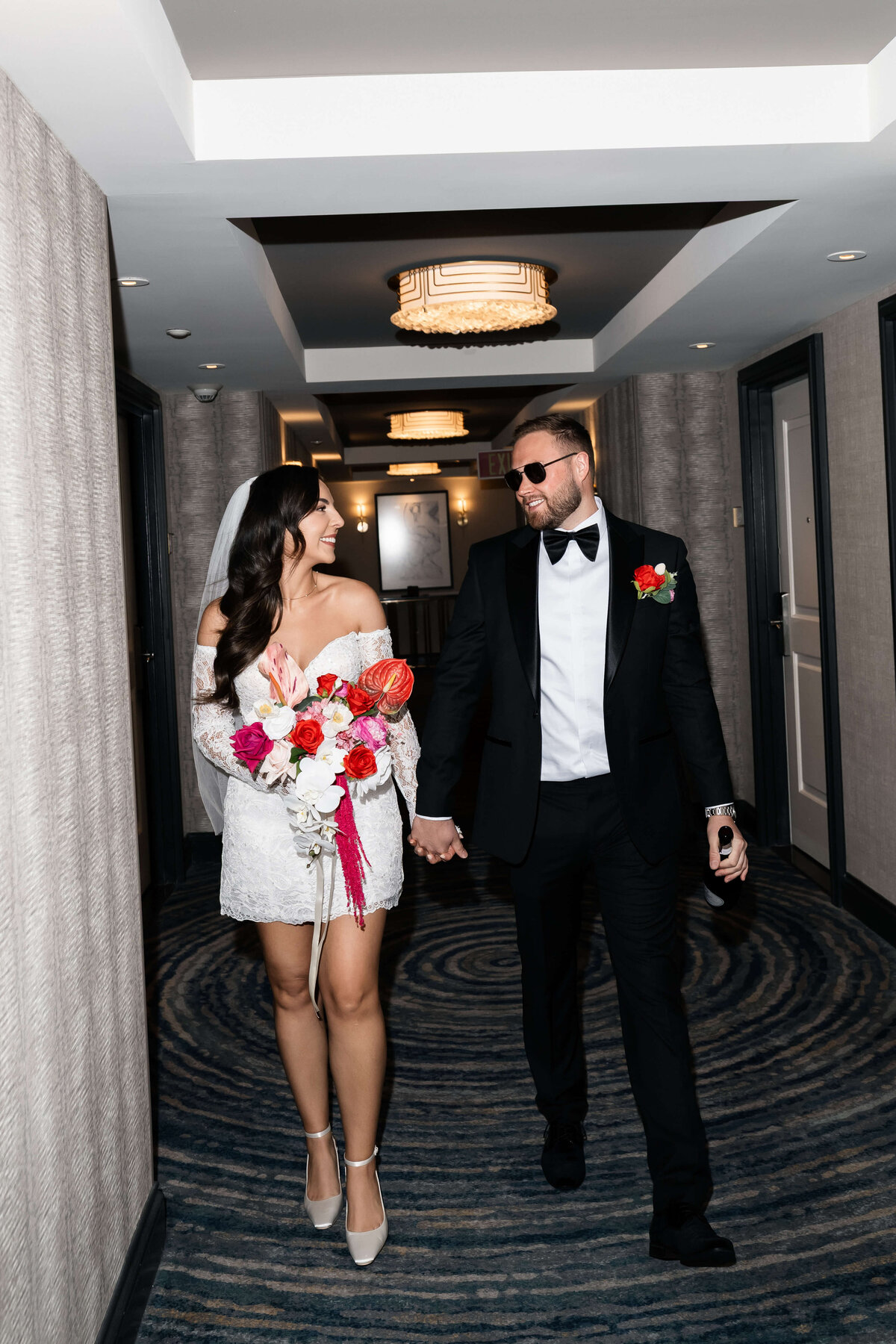39riskyexposure_hannah-rory_las-vegas-elopement-photography