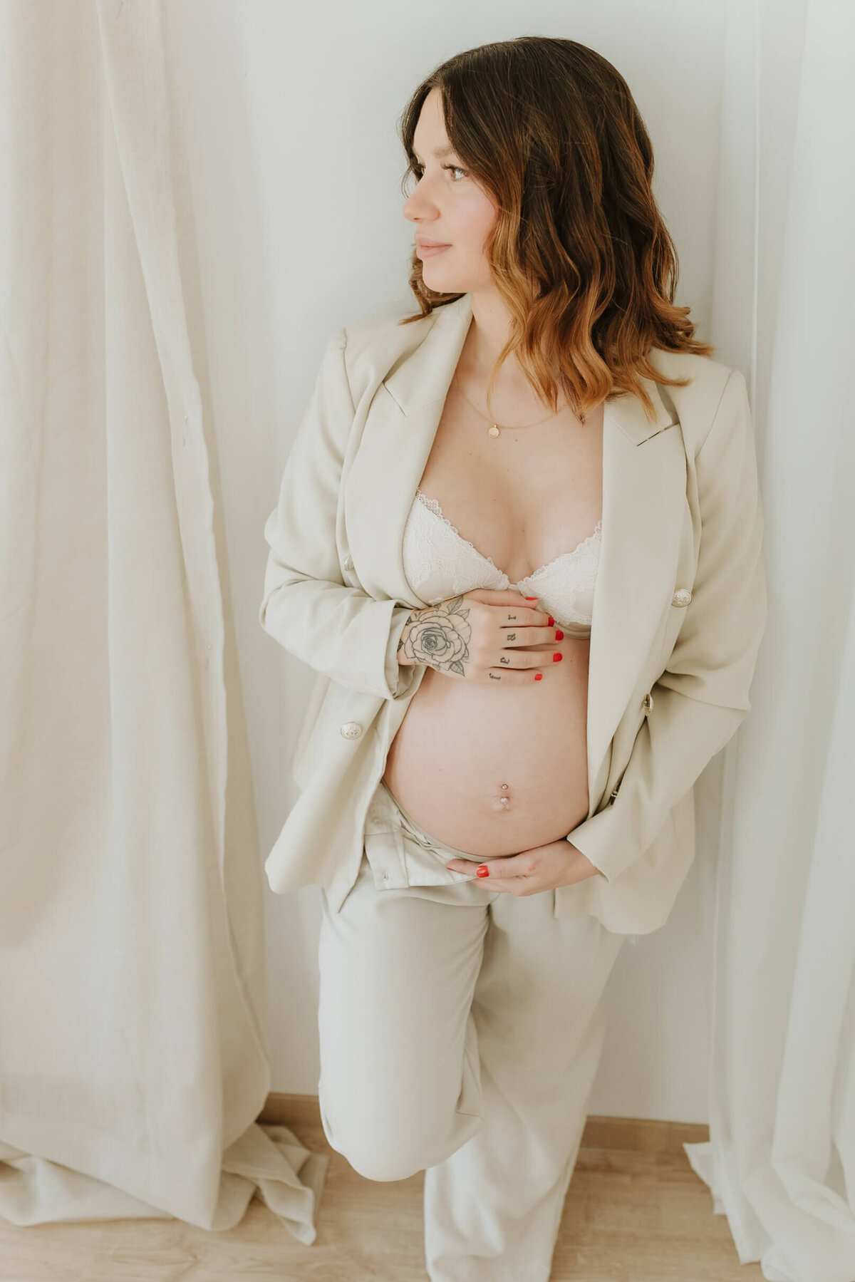 intimate motherhood shoot Sint-niklaas - Pictures by Jess
