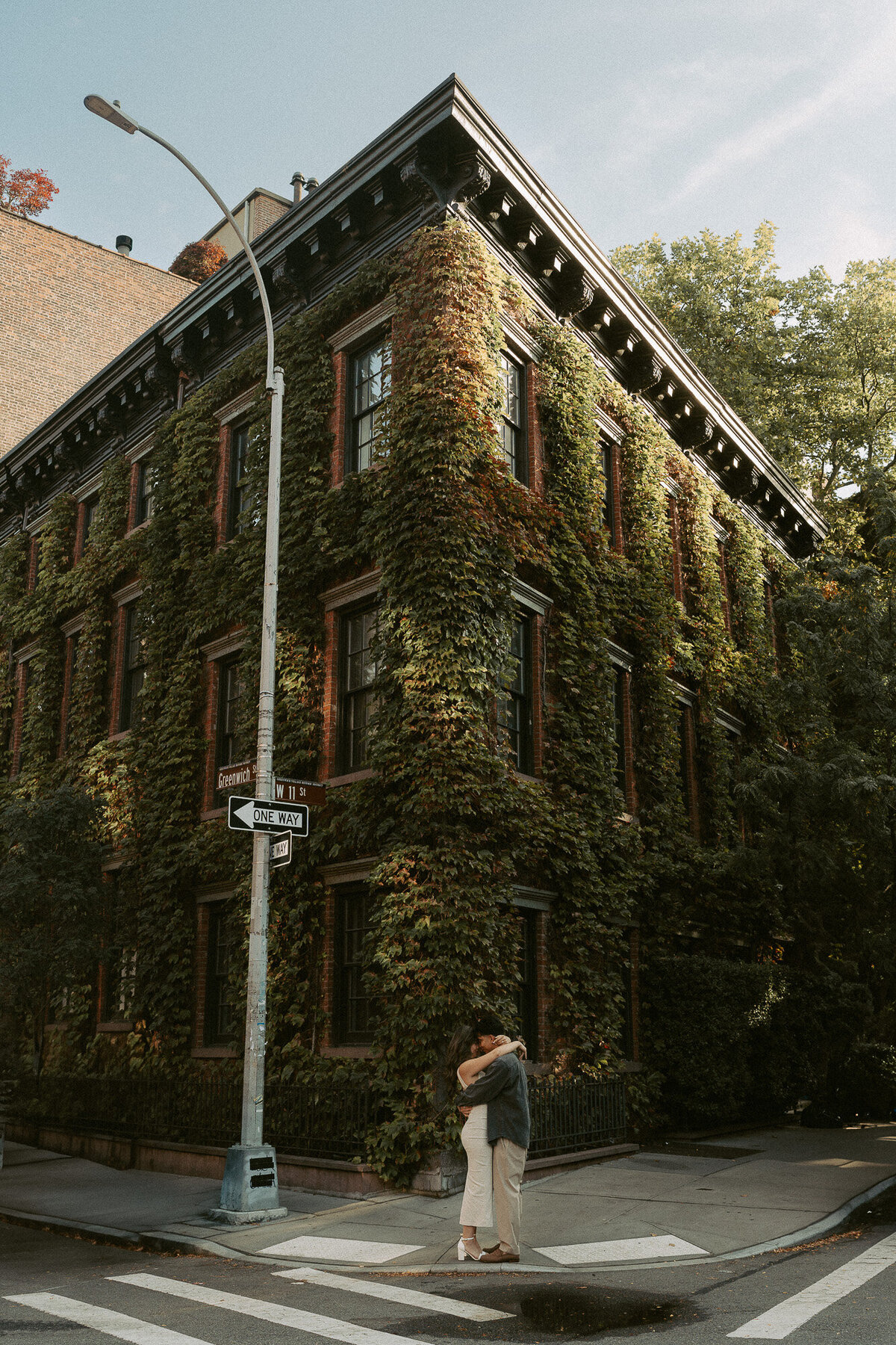 early-morning-romantic-engagement-photoshoot-west-village-4