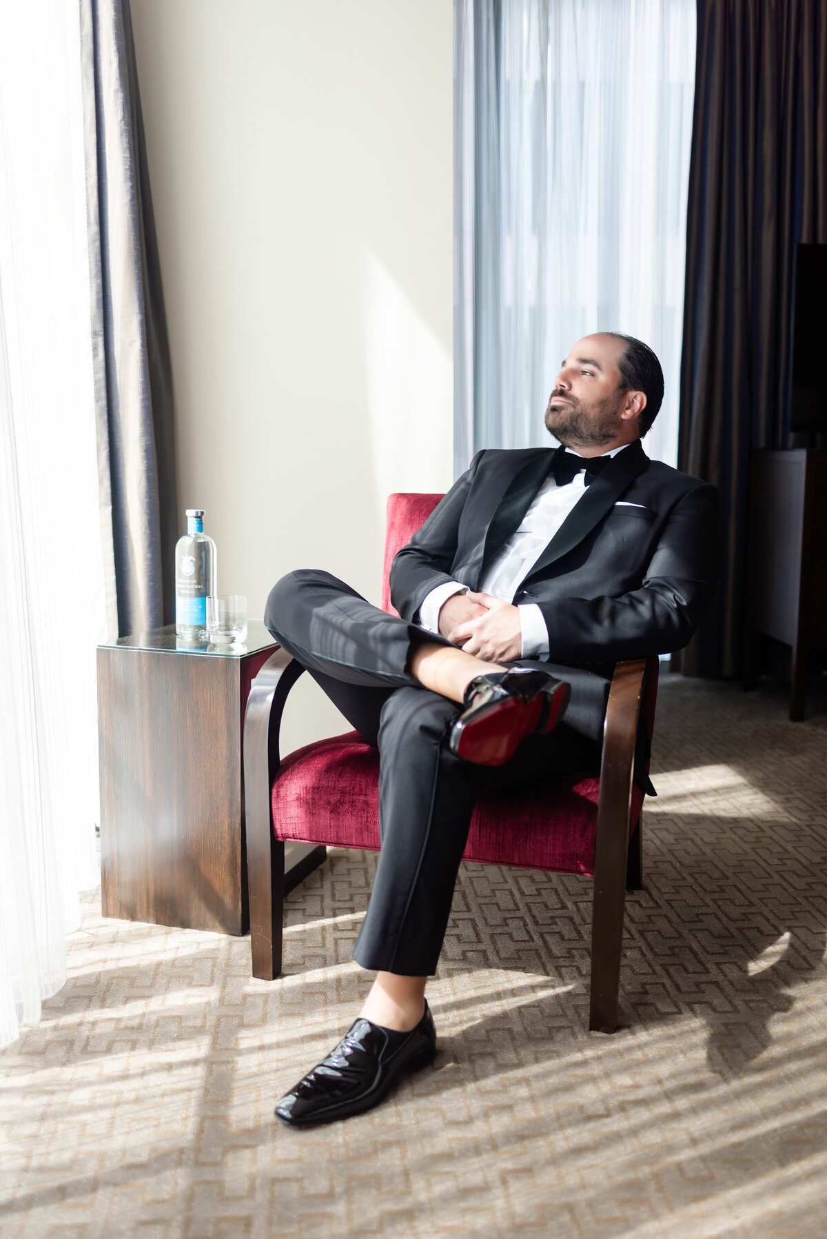 groom portrait on wedding day