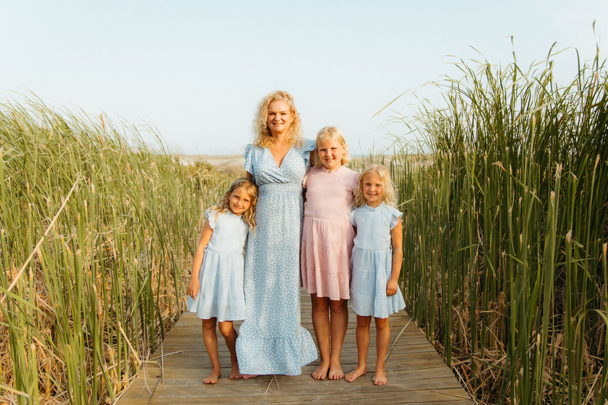 6.26.24 Moone Family_sneaks-01.jpg 6.26.24 Moone Family_sneaks-02.jpg 6.26.24 Moone Family_sneaks-03.jpg 6.26.24 Moone Family_sneaks-04.jpg 6.26.24 Moone Family_sneaks-05.jpg 6.26.24 Moone Family_sneaks-06.jpg 6.26.24 Moone Family_sneaks-07.jpg 6.26.2