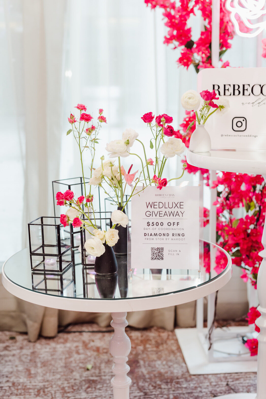 Neon Dream in Bloom Photo Experience at The 2023 WedLuxe Show Toronto photos by Purple Tree Photography17