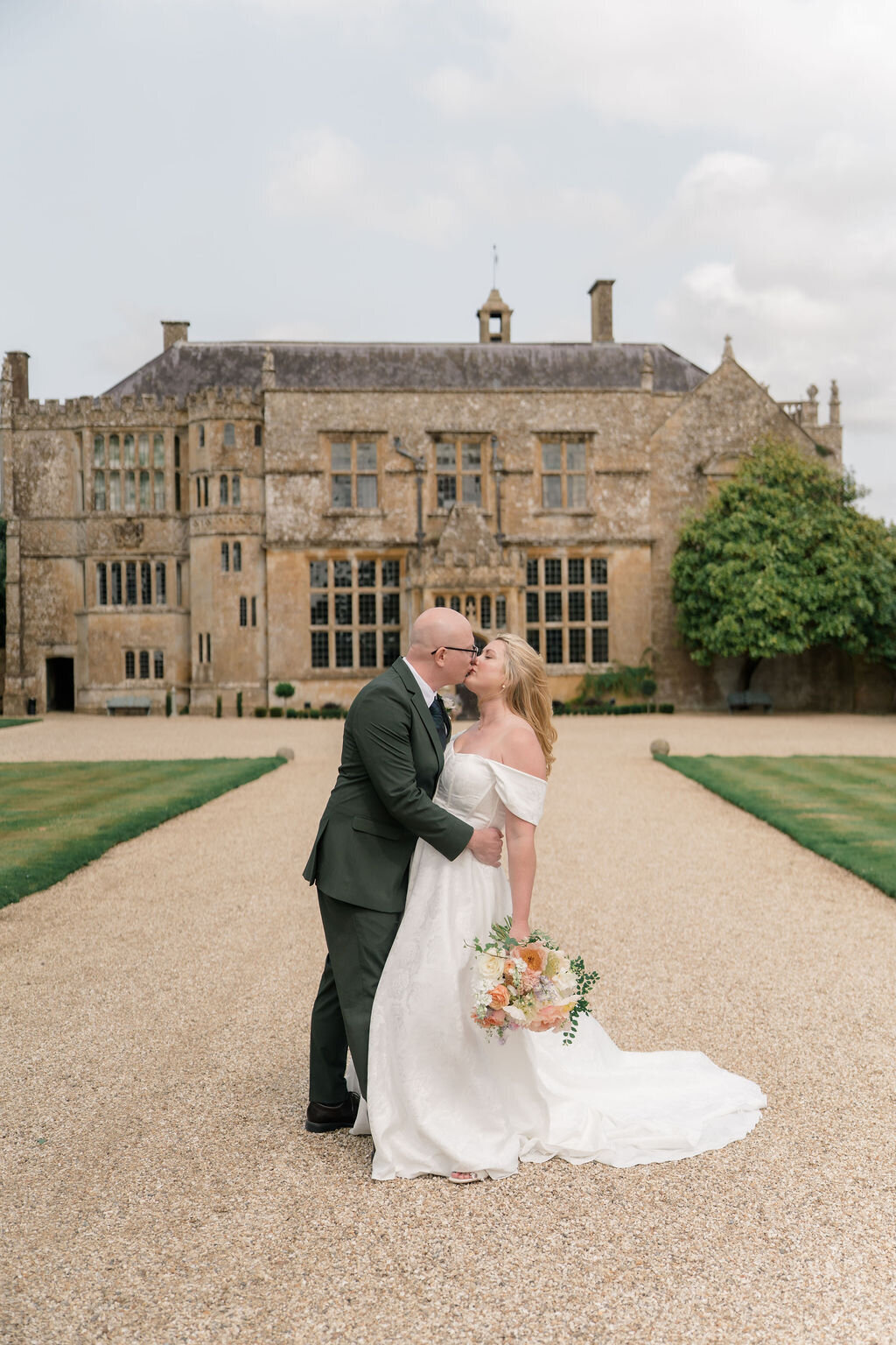 brympton-house-england-wedding-couple-turnage-and-watts
