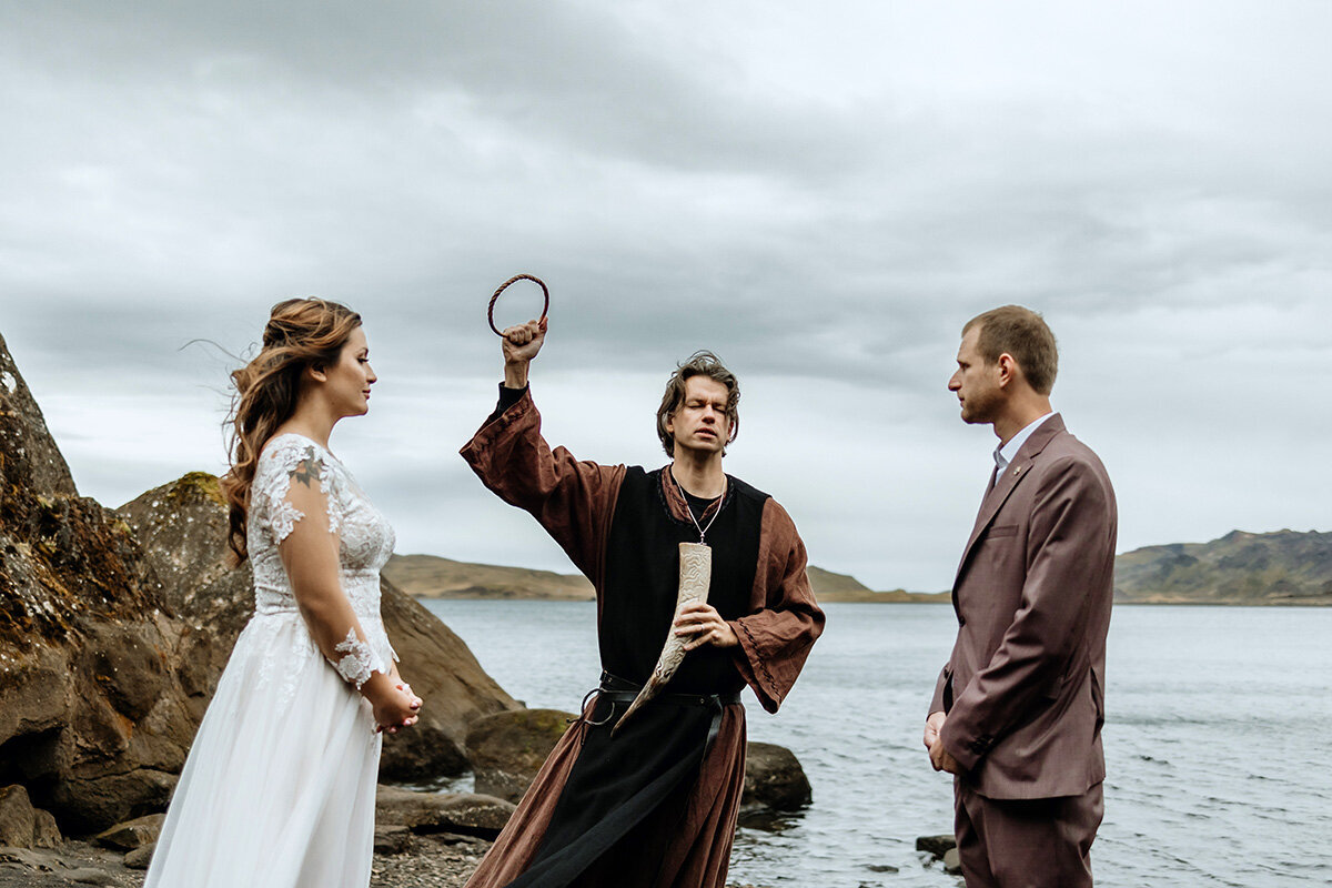Iceland-Elopement-Photographer-and-Planner-04