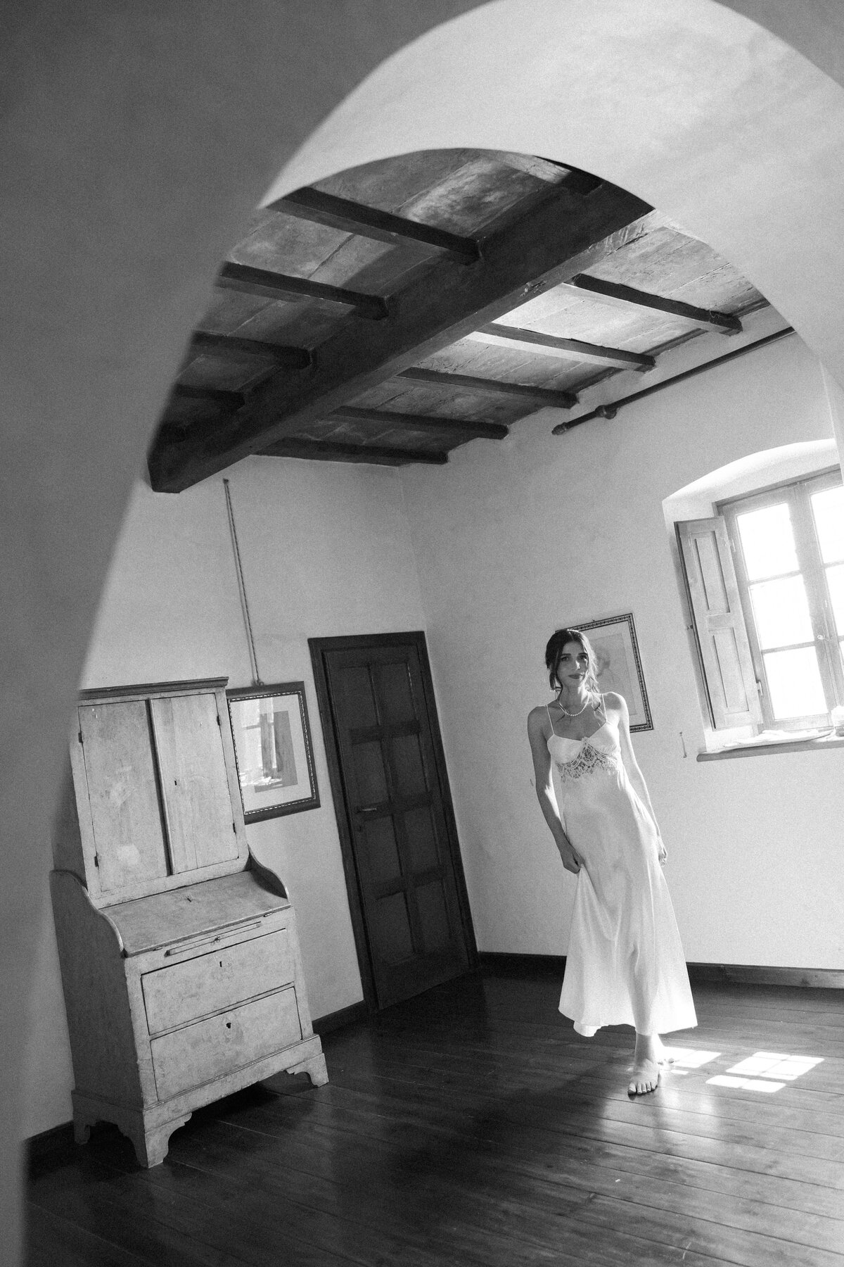 Hair and makeup session for the bride at Villa La Selva