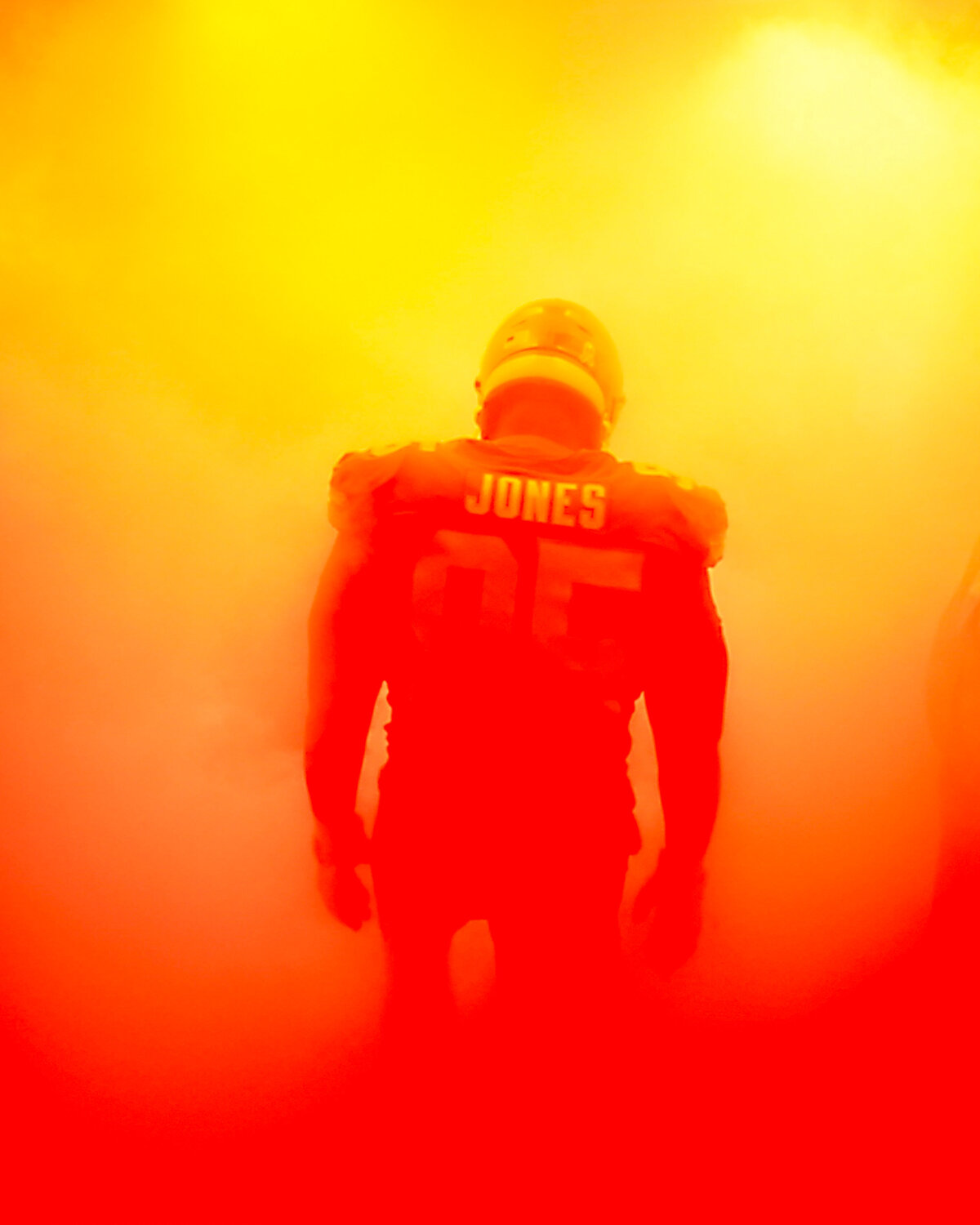kansas-city-sports-photography-chiefs-0019-jones-intro-through-orange-smoke