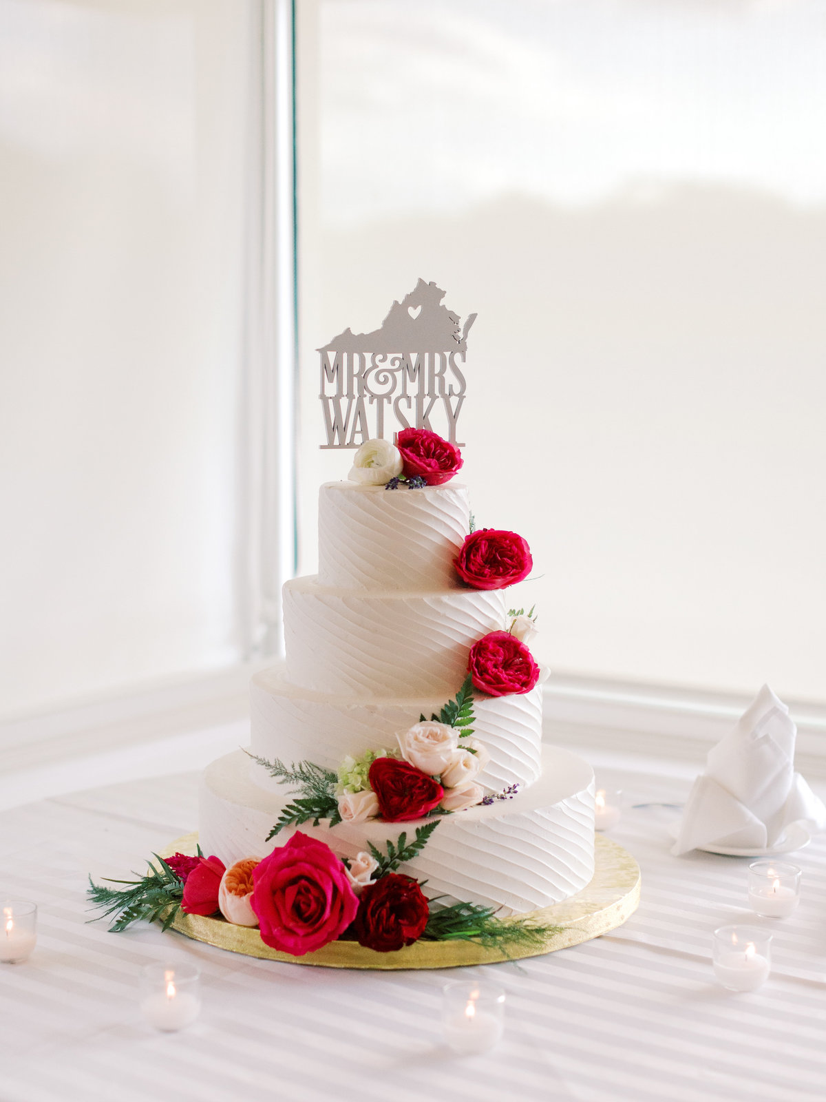 Wedding cake floral decor