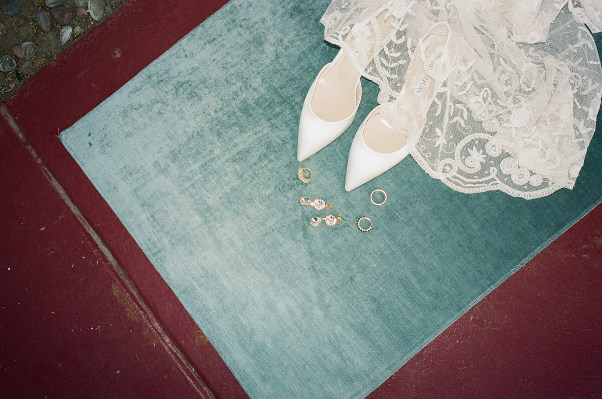 49 Joseph-Rogero-Wedding-Photographer---_kodak_professional_portra_400_11_15_2024_000409560009