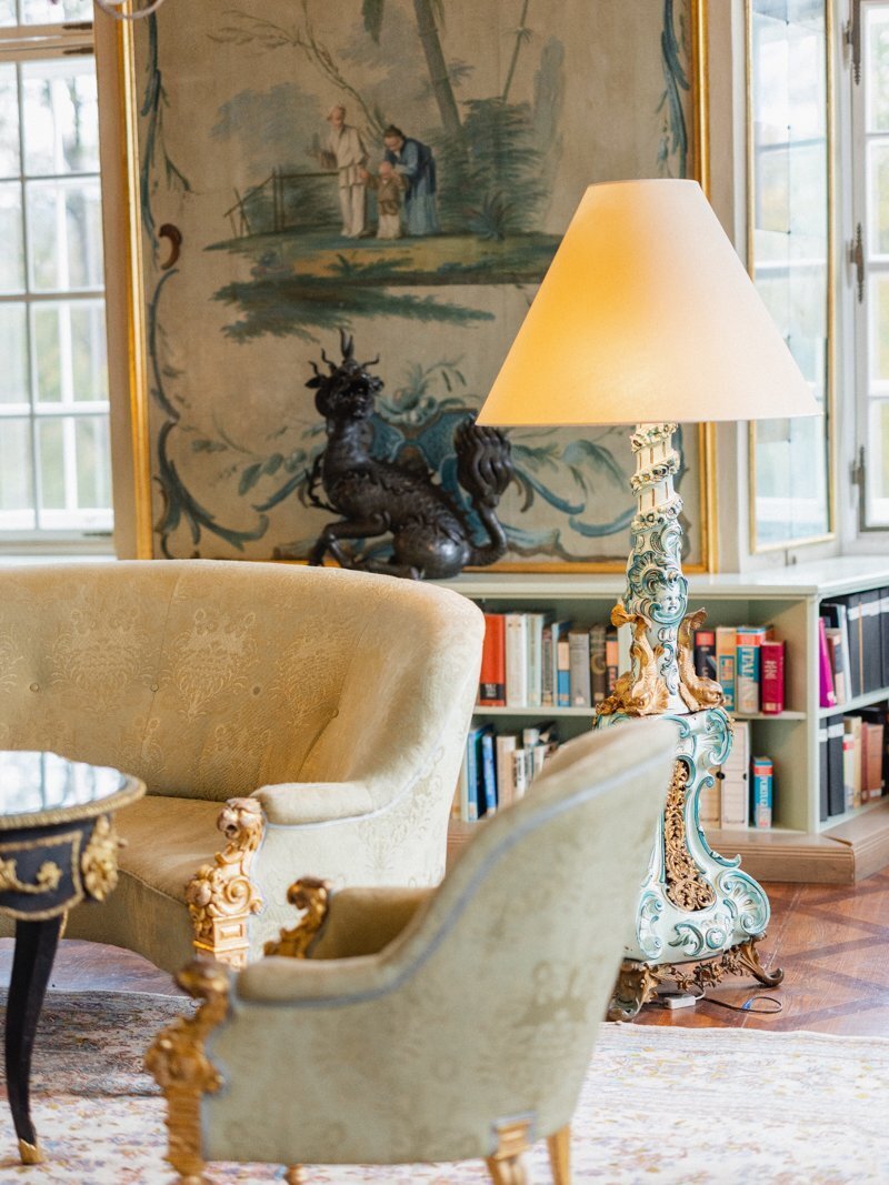 Heritage room at the Schloss Leopoldskron in Salzburg getting ready of ECLAT destination weddings Bride