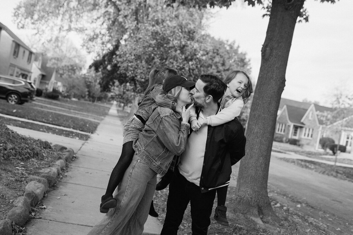 wauwatosa-lifestyle-family-session-26