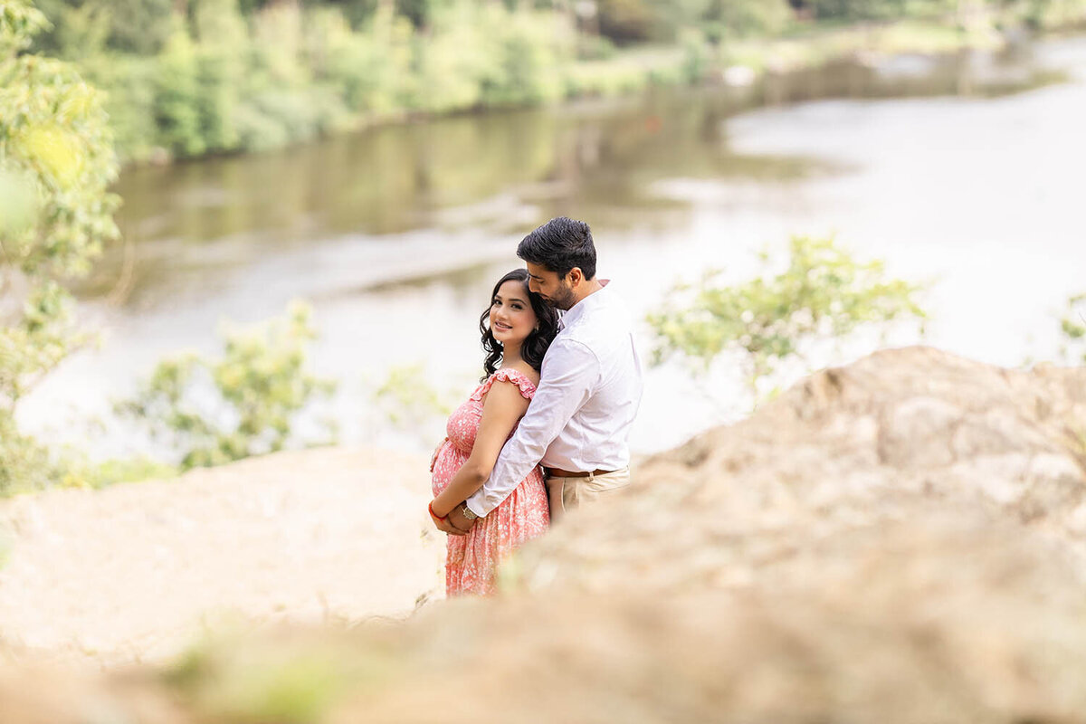 cliffside-maternity-session-connecticut-1